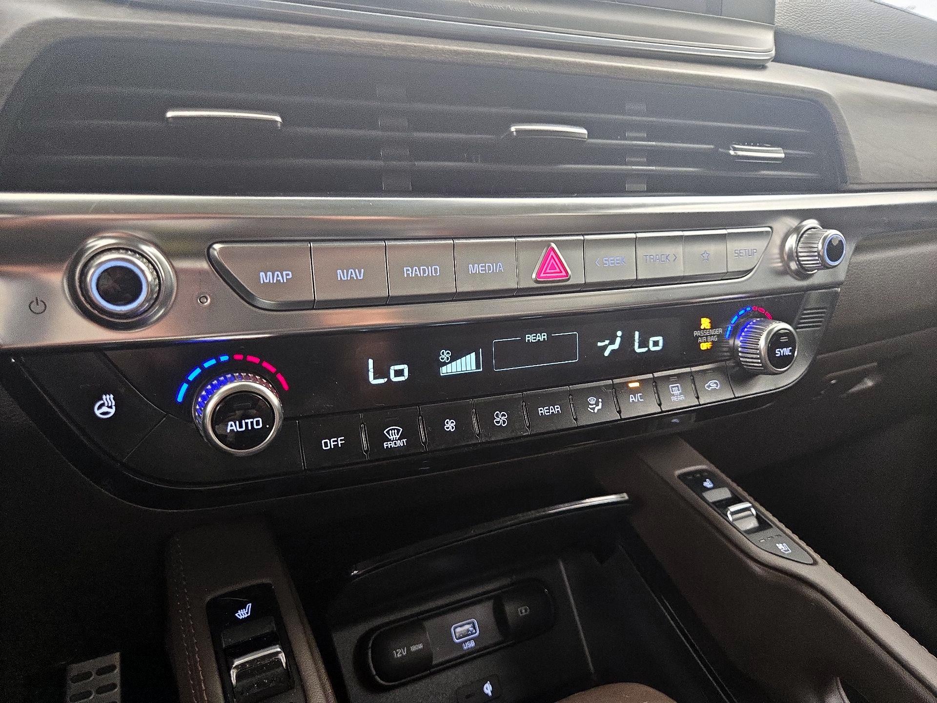 Thumbnail: 2020 Kia Telluride - 17