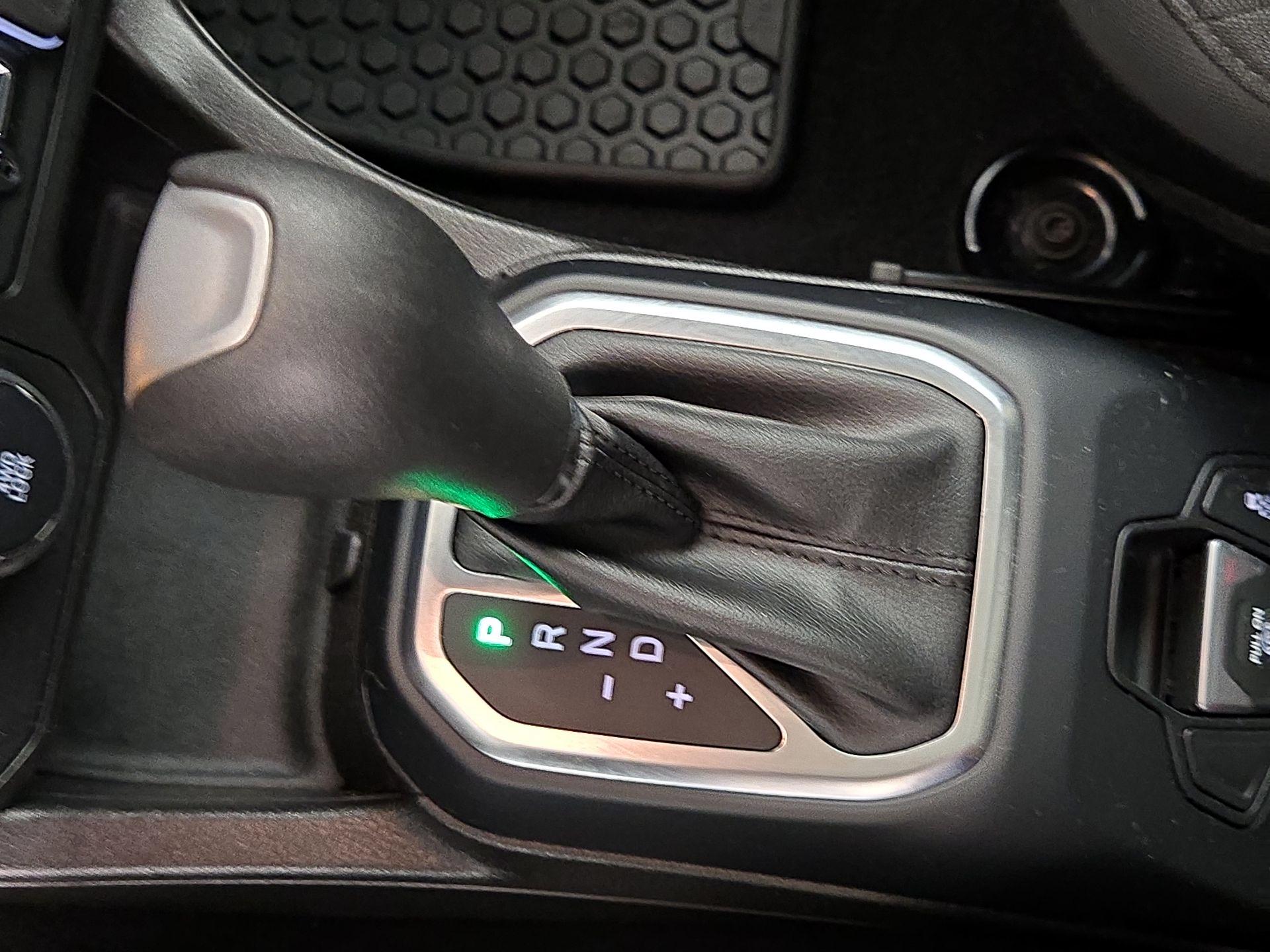 Thumbnail: 2020 Jeep Renegade - 17