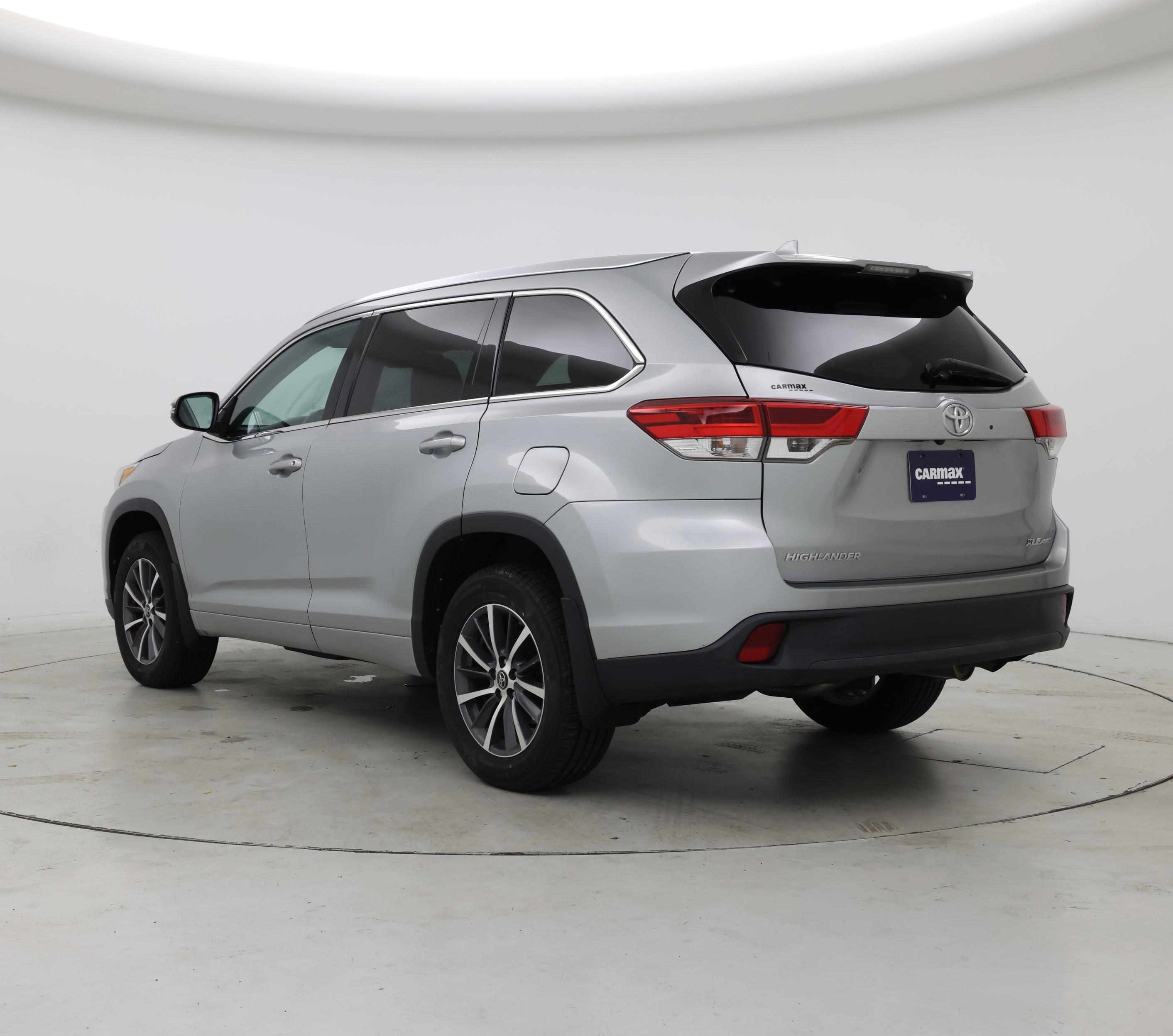 Thumbnail: 2018 Toyota Highlander - 2