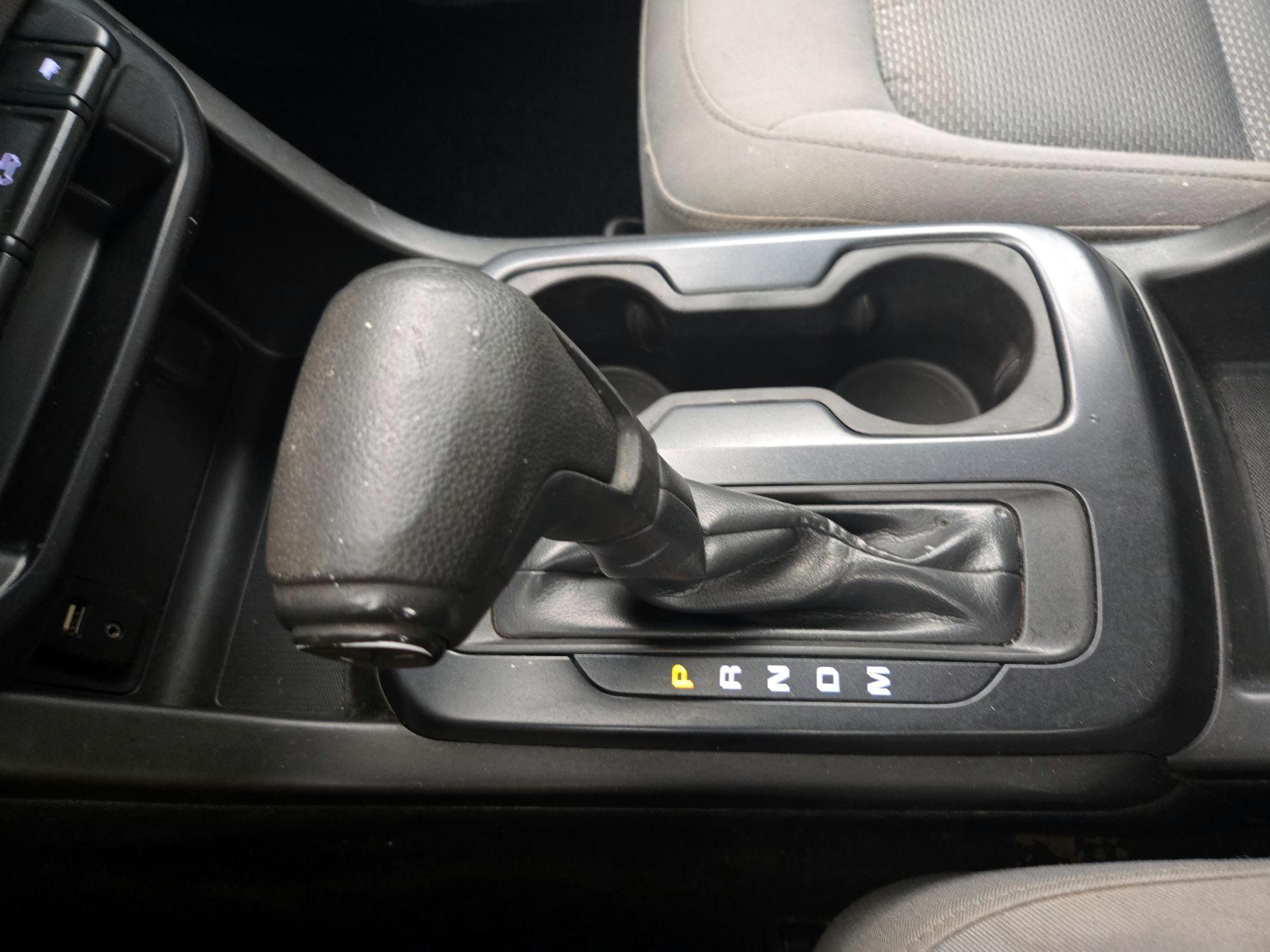 Thumbnail: 2015 Chevrolet Colorado - 17
