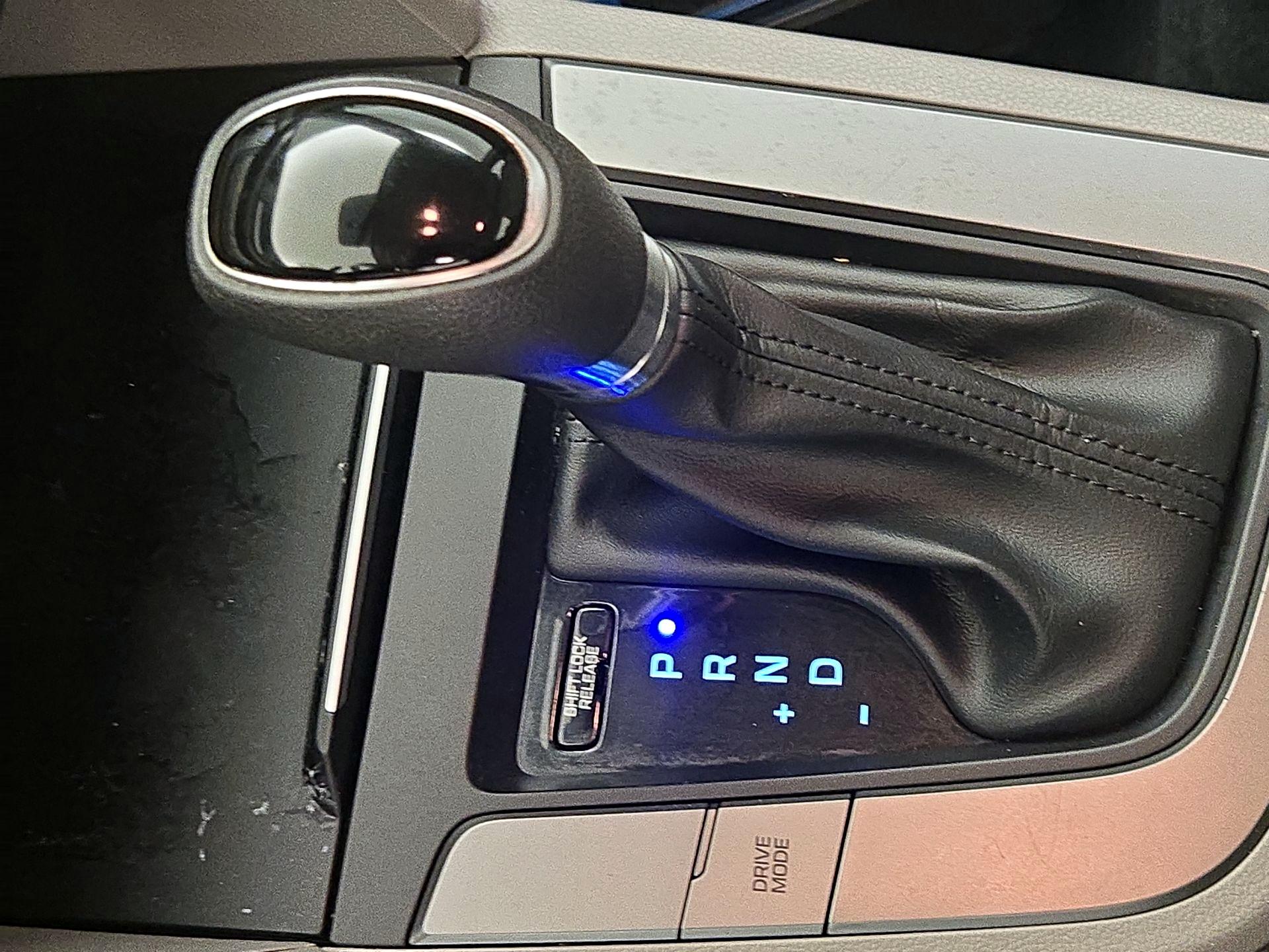 Thumbnail: 2018 Hyundai Elantra - 16