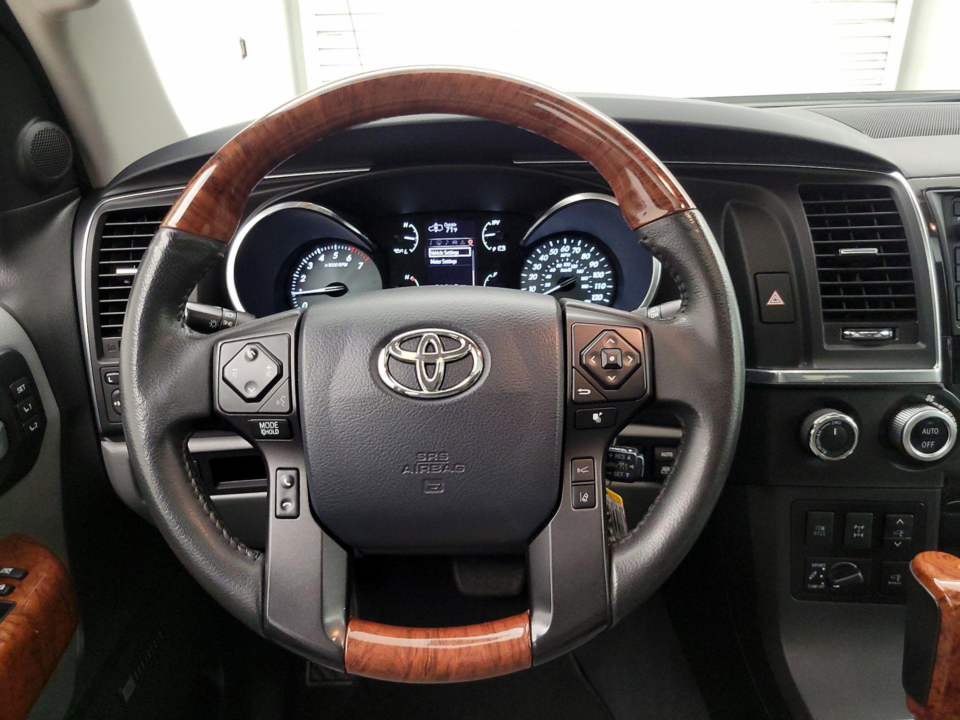 Thumbnail: 2019 Toyota Sequoia - 10