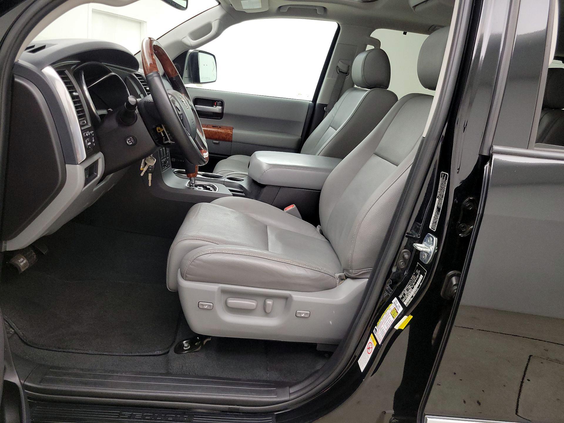 Thumbnail: 2019 Toyota Sequoia - 11