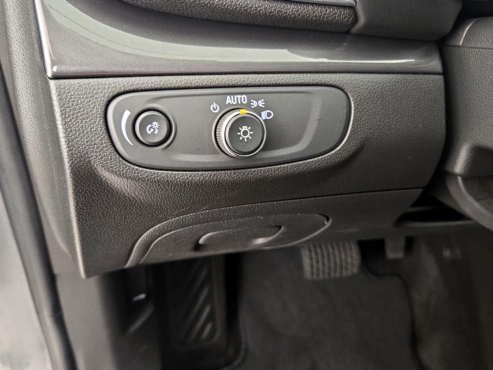 Thumbnail: 2019 Buick Encore - 13