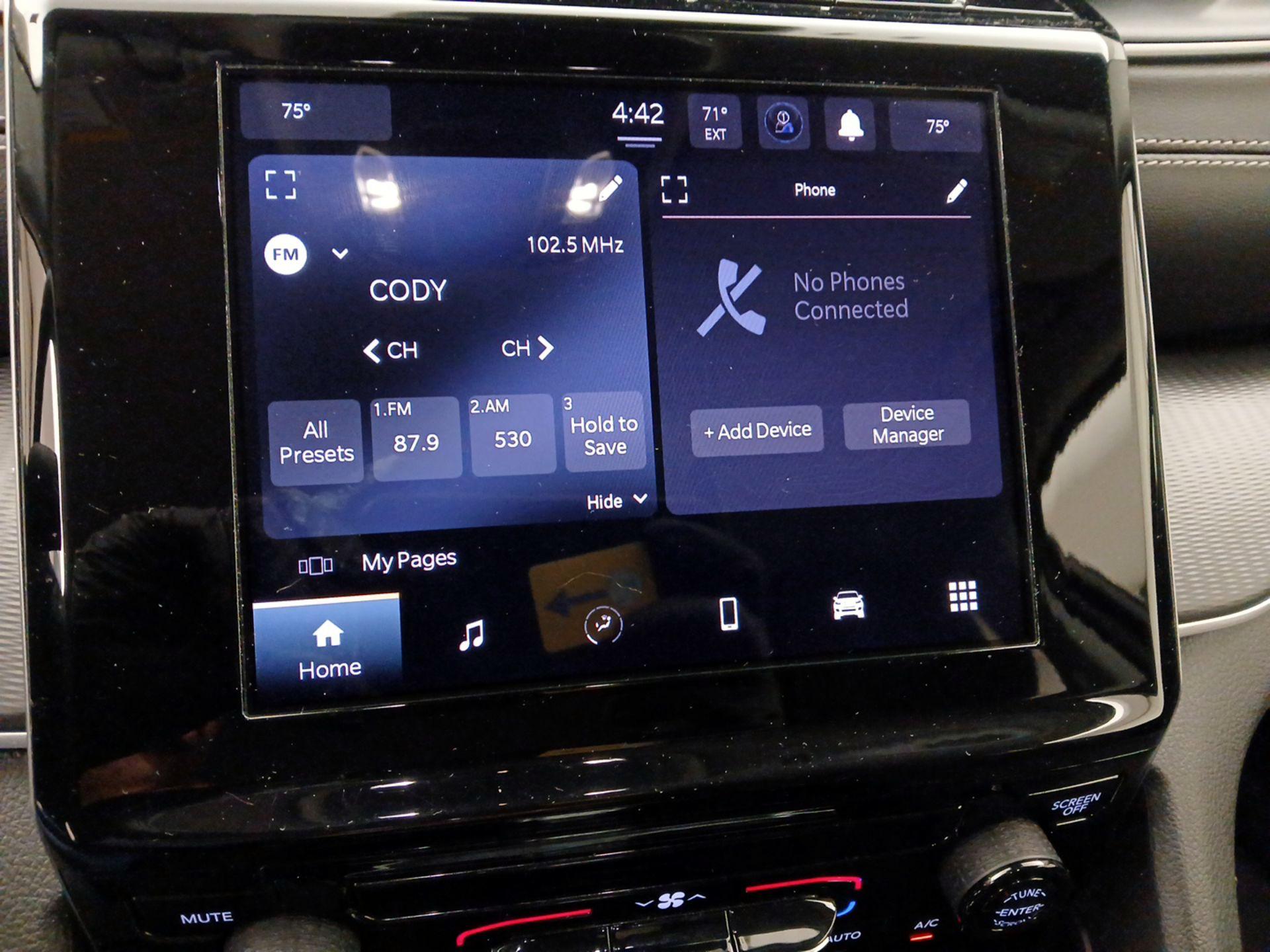 Thumbnail: 2023 Jeep Grand Cherokee - 13