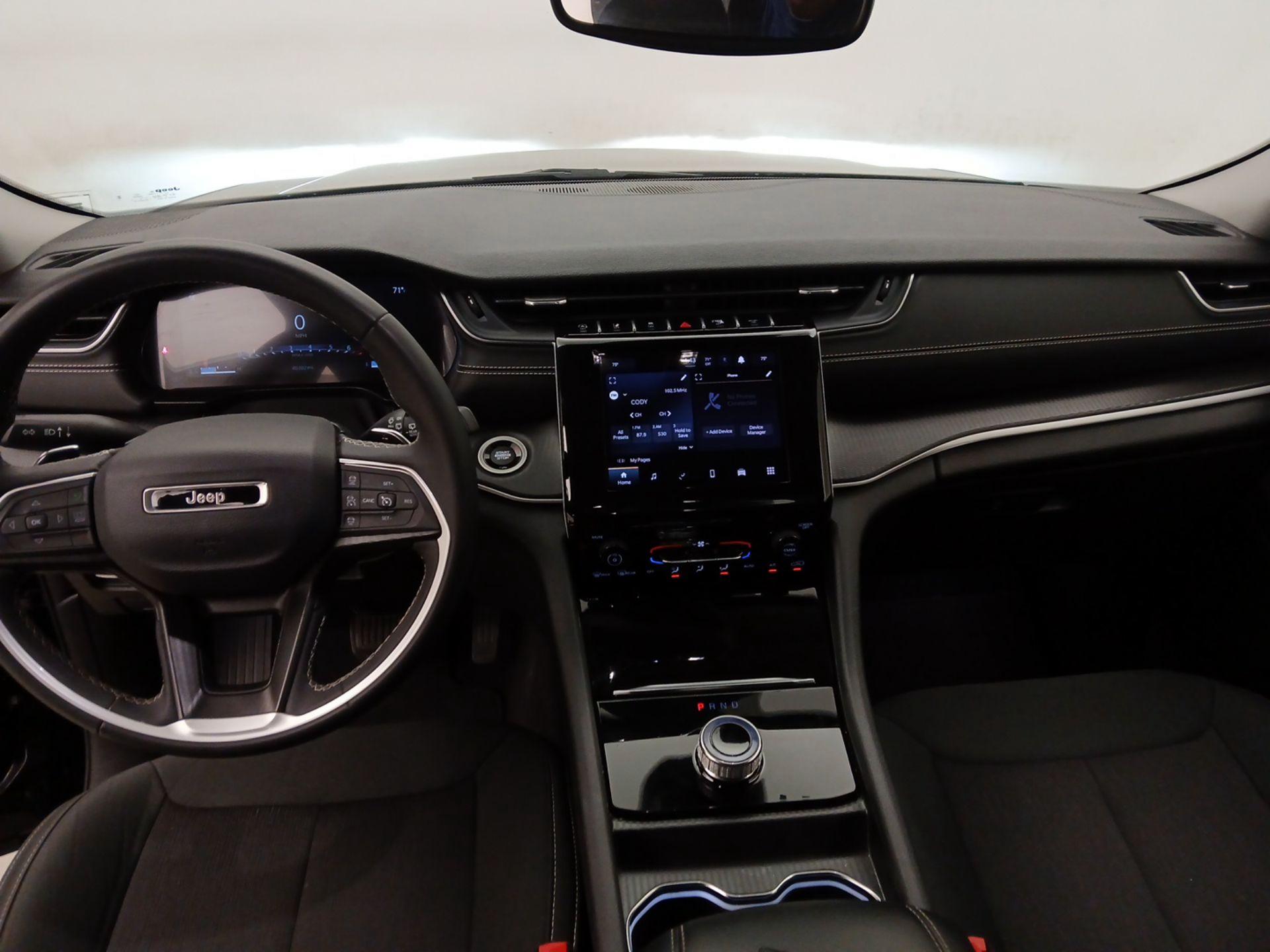 Thumbnail: 2023 Jeep Grand Cherokee - 8
