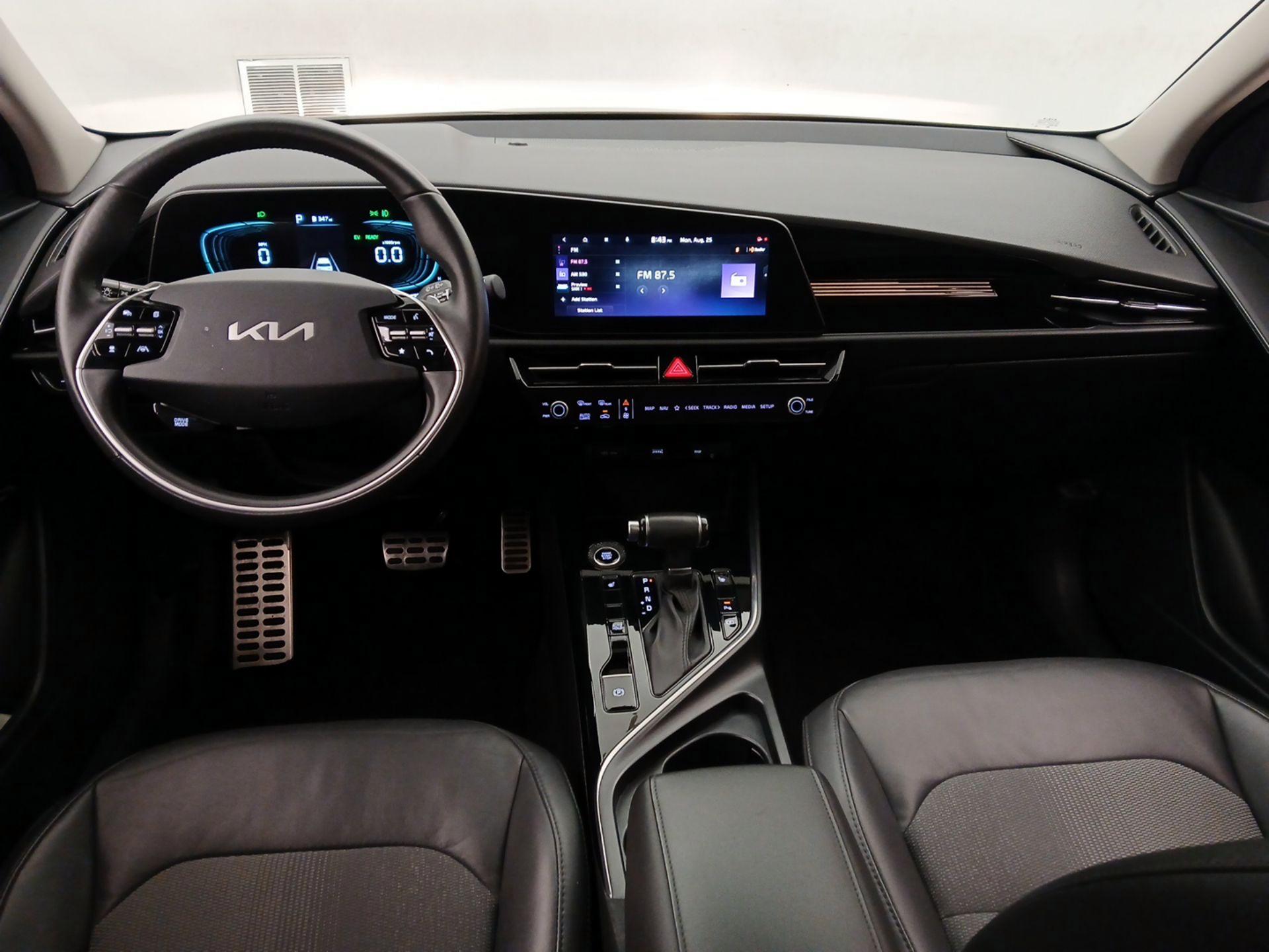 Thumbnail: 2023 Kia Niro - 9