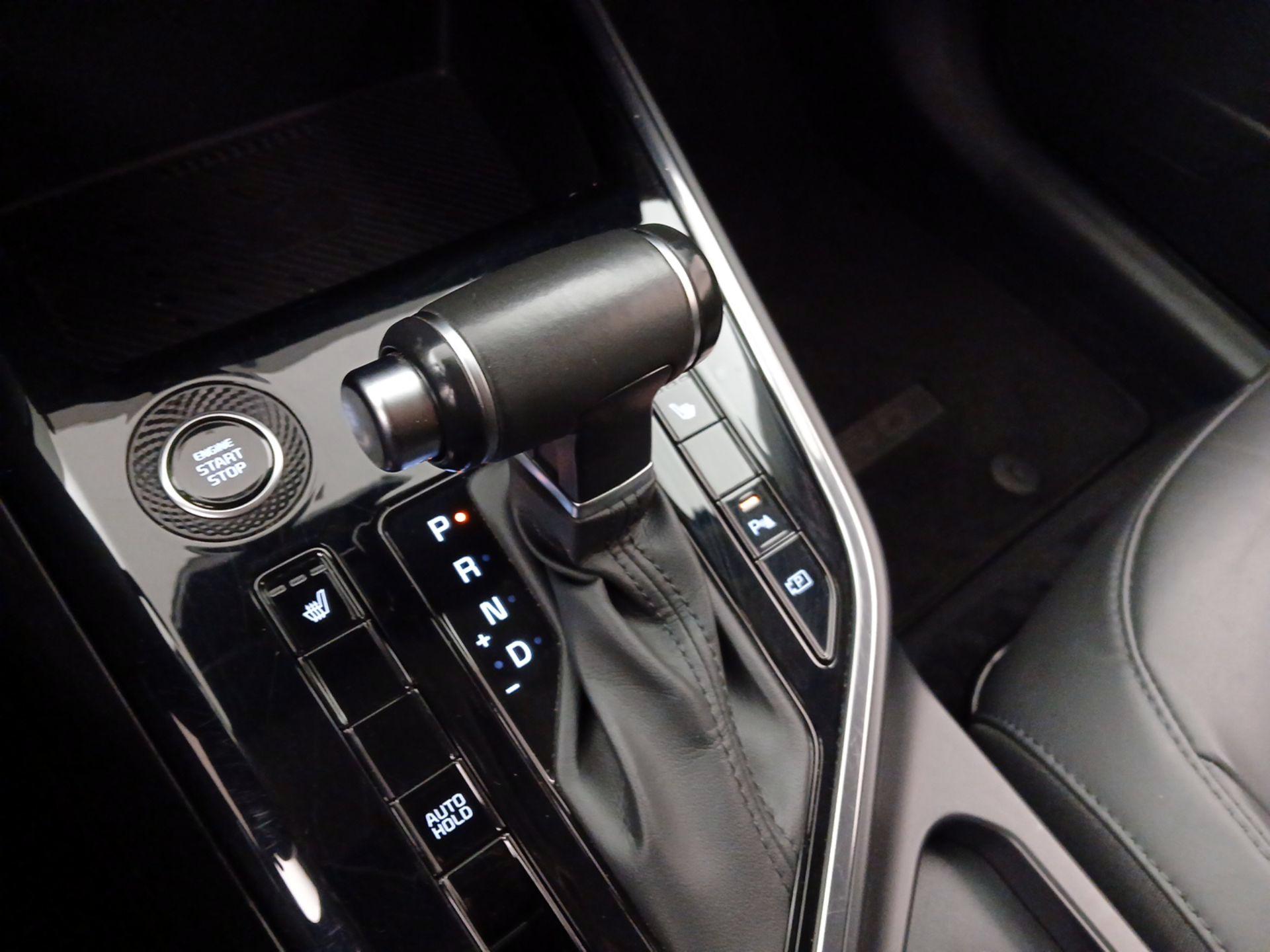 Thumbnail: 2023 Kia Niro - 18