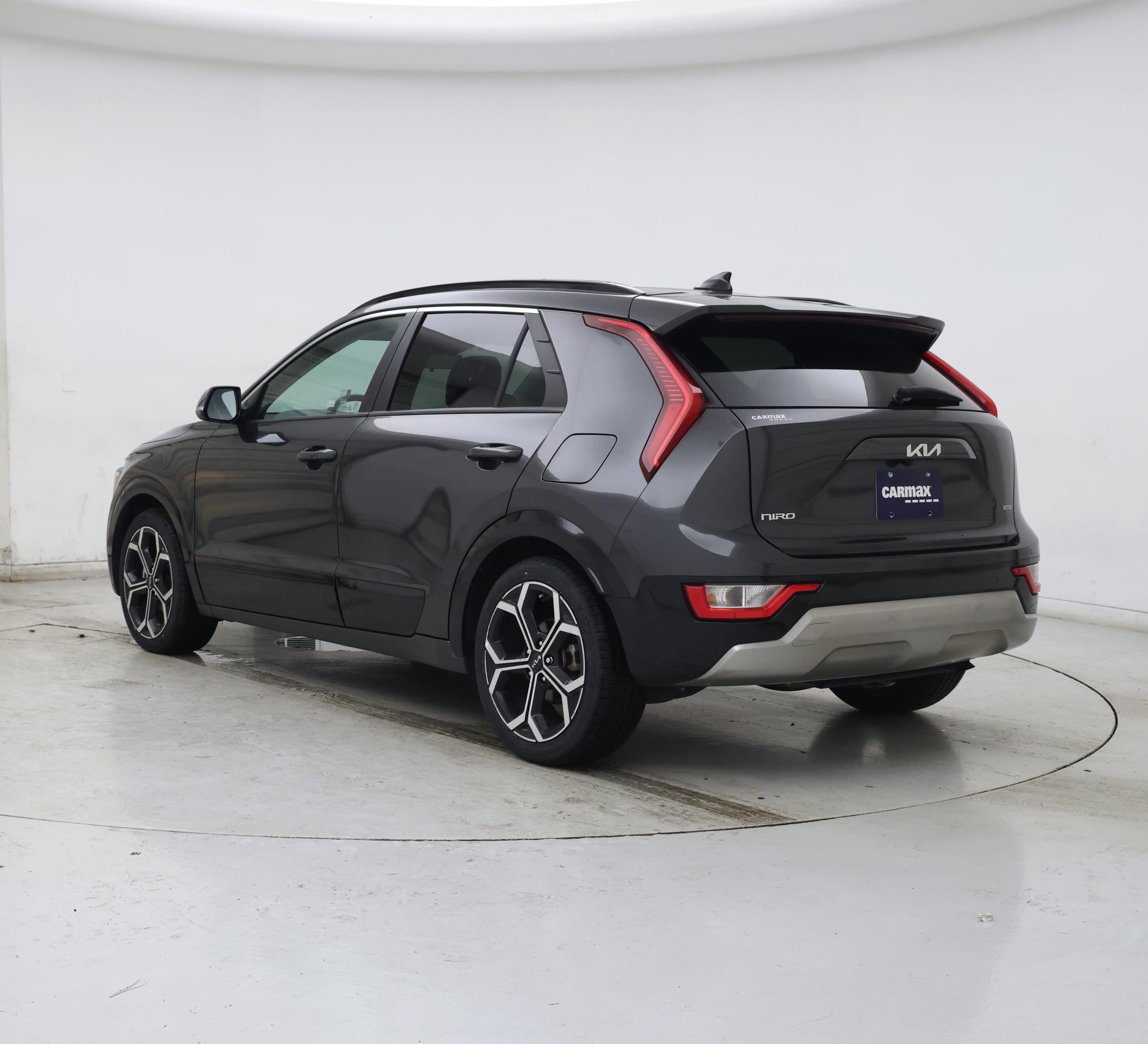 Thumbnail: 2023 Kia Niro - 2