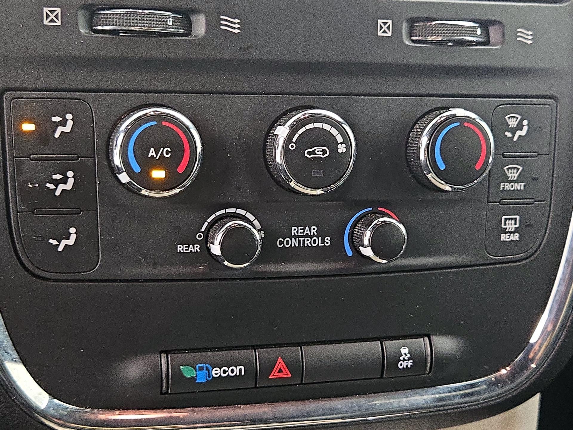 Thumbnail: 2019 Dodge Grand Caravan - 16