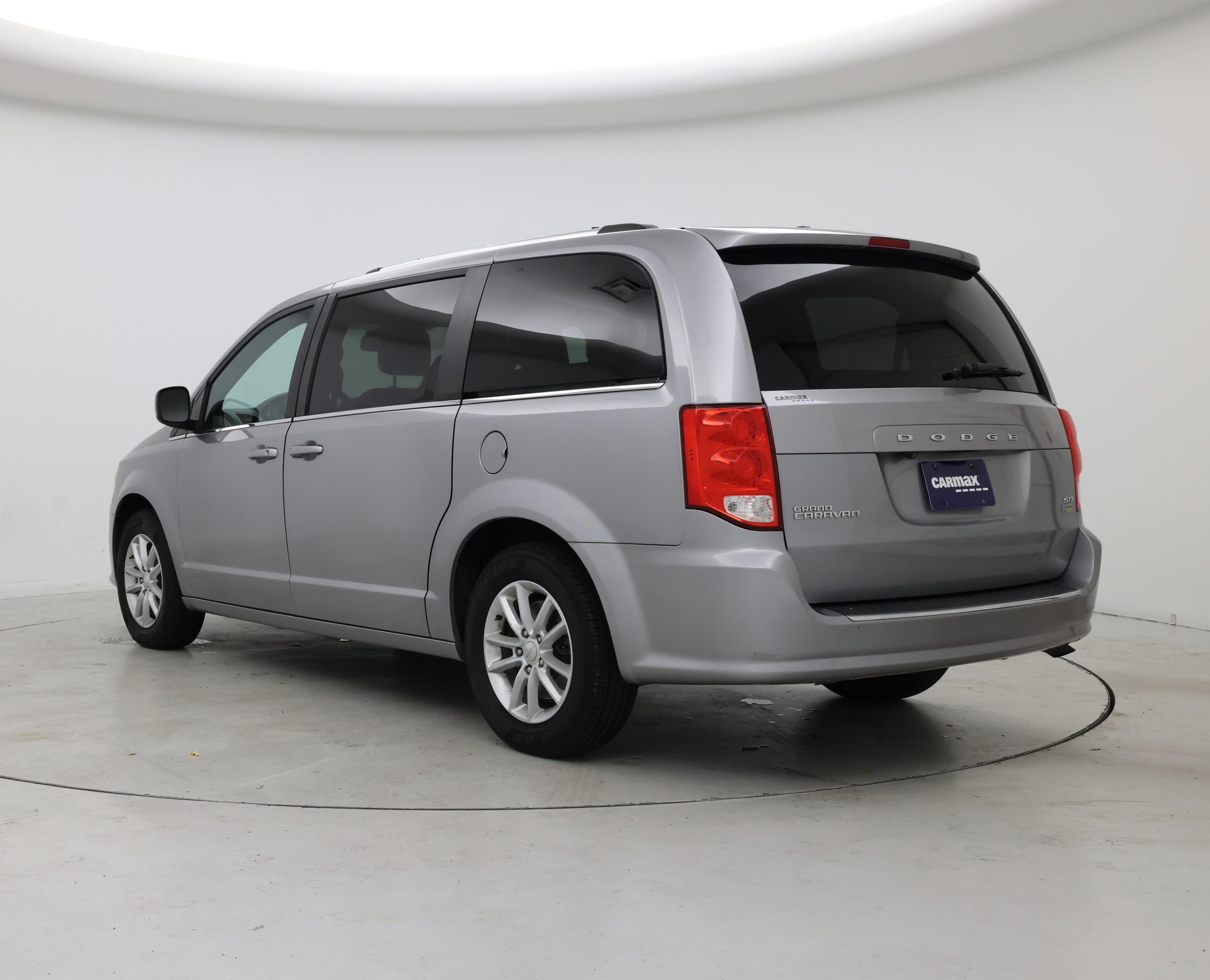 Thumbnail: 2019 Dodge Grand Caravan - 2