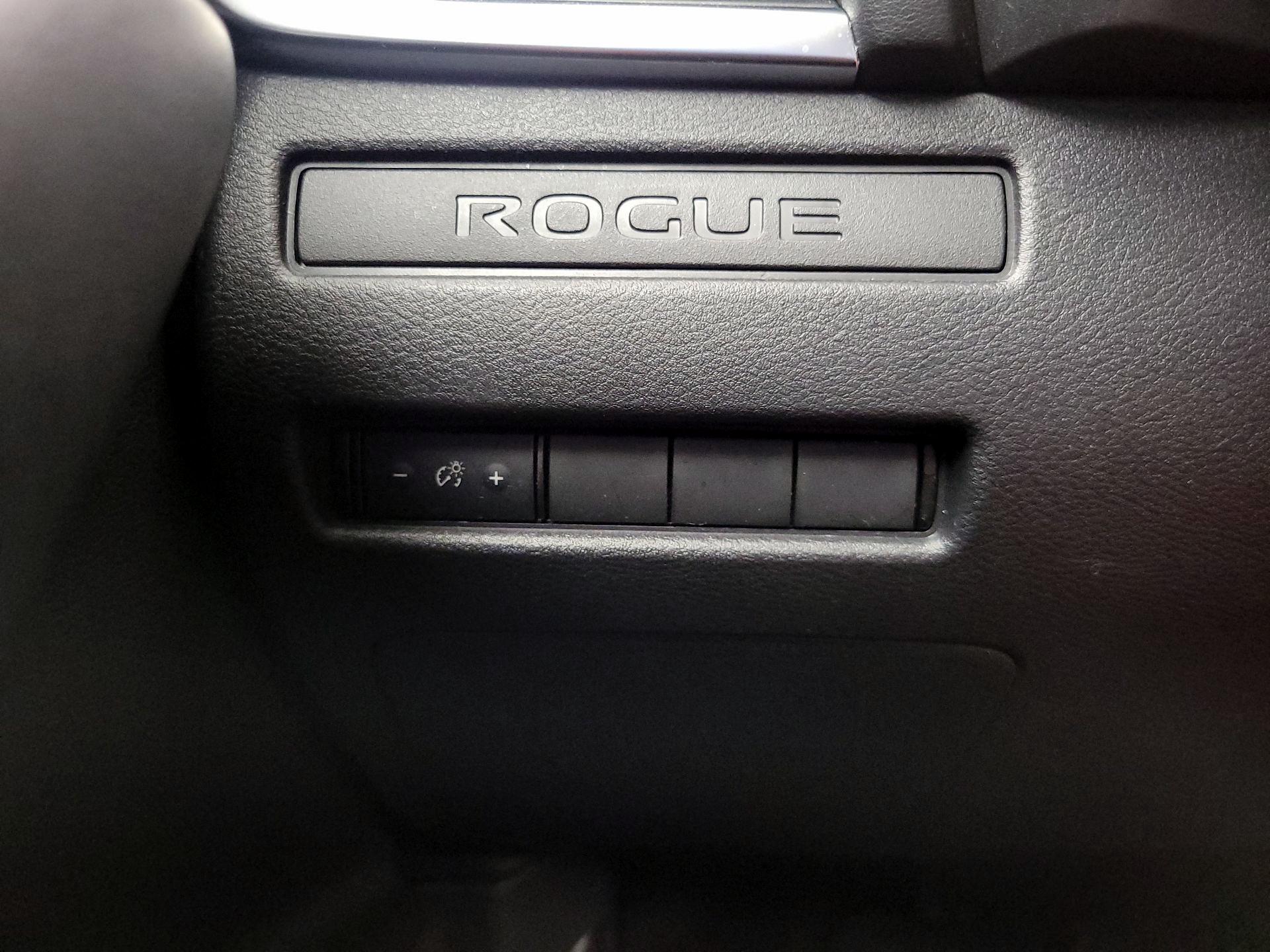 Thumbnail: 2023 Nissan Rogue - 13