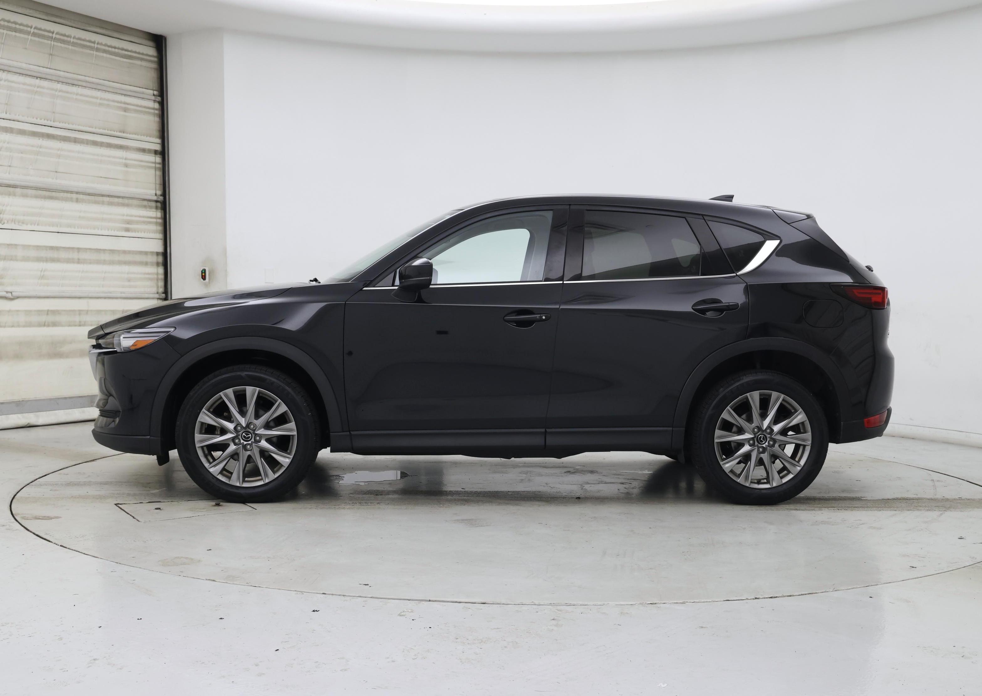 Thumbnail: 2021 Mazda CX-5 - 3