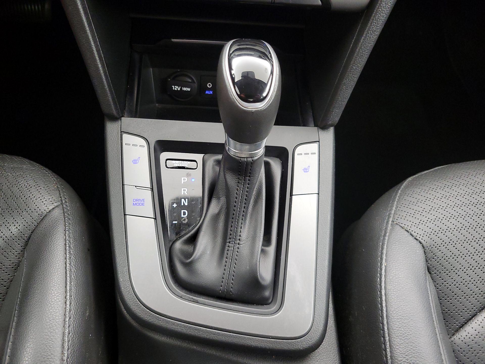 Thumbnail: 2017 Hyundai Elantra - 17