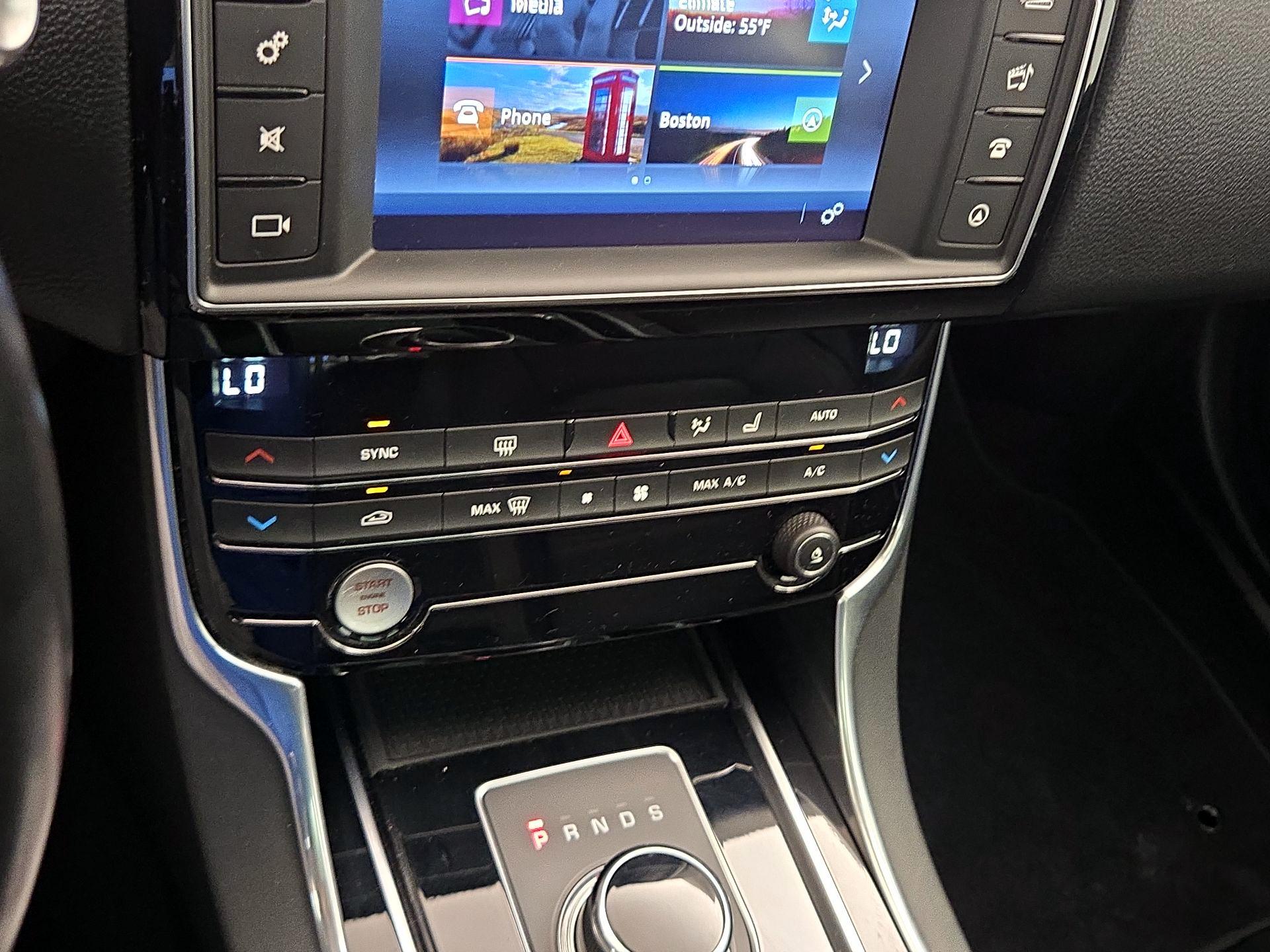 Thumbnail: 2017 Jaguar XE - 17