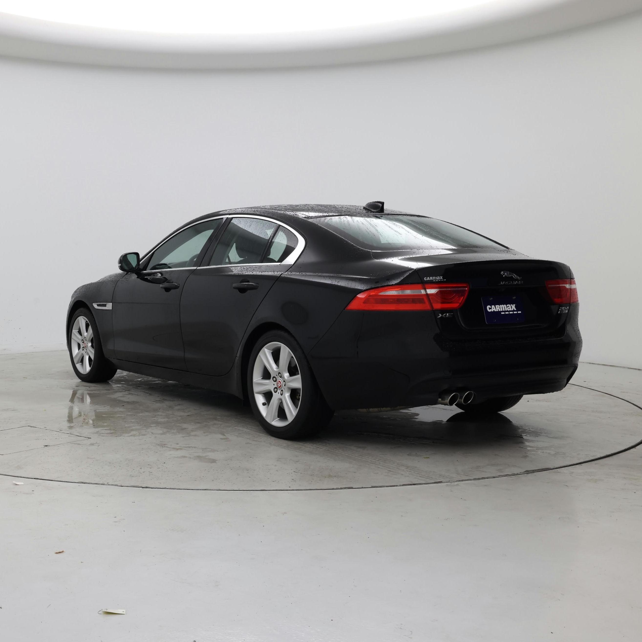 Thumbnail: 2017 Jaguar XE - 2
