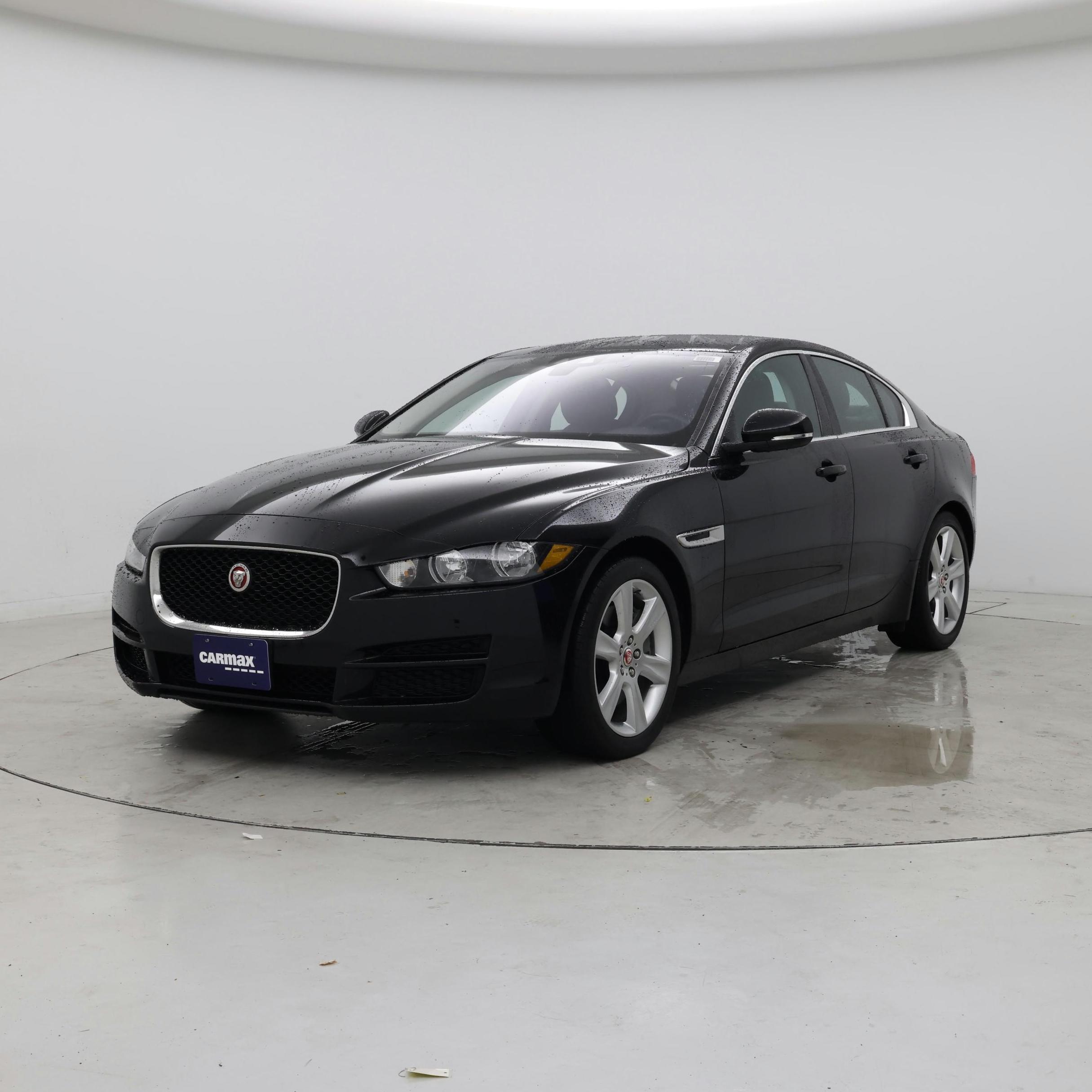 Thumbnail: 2017 Jaguar XE - 4