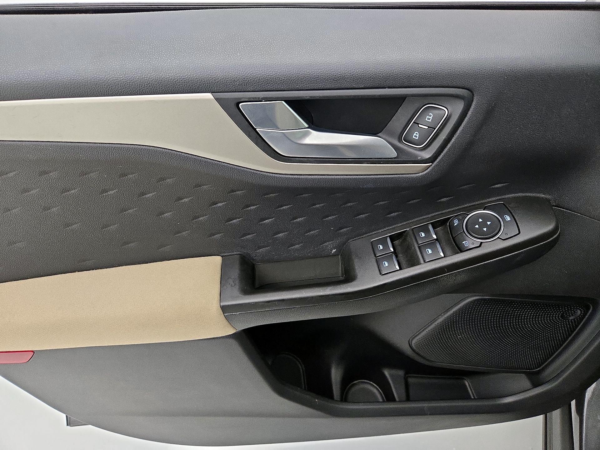Thumbnail: 2020 Ford Escape - 12