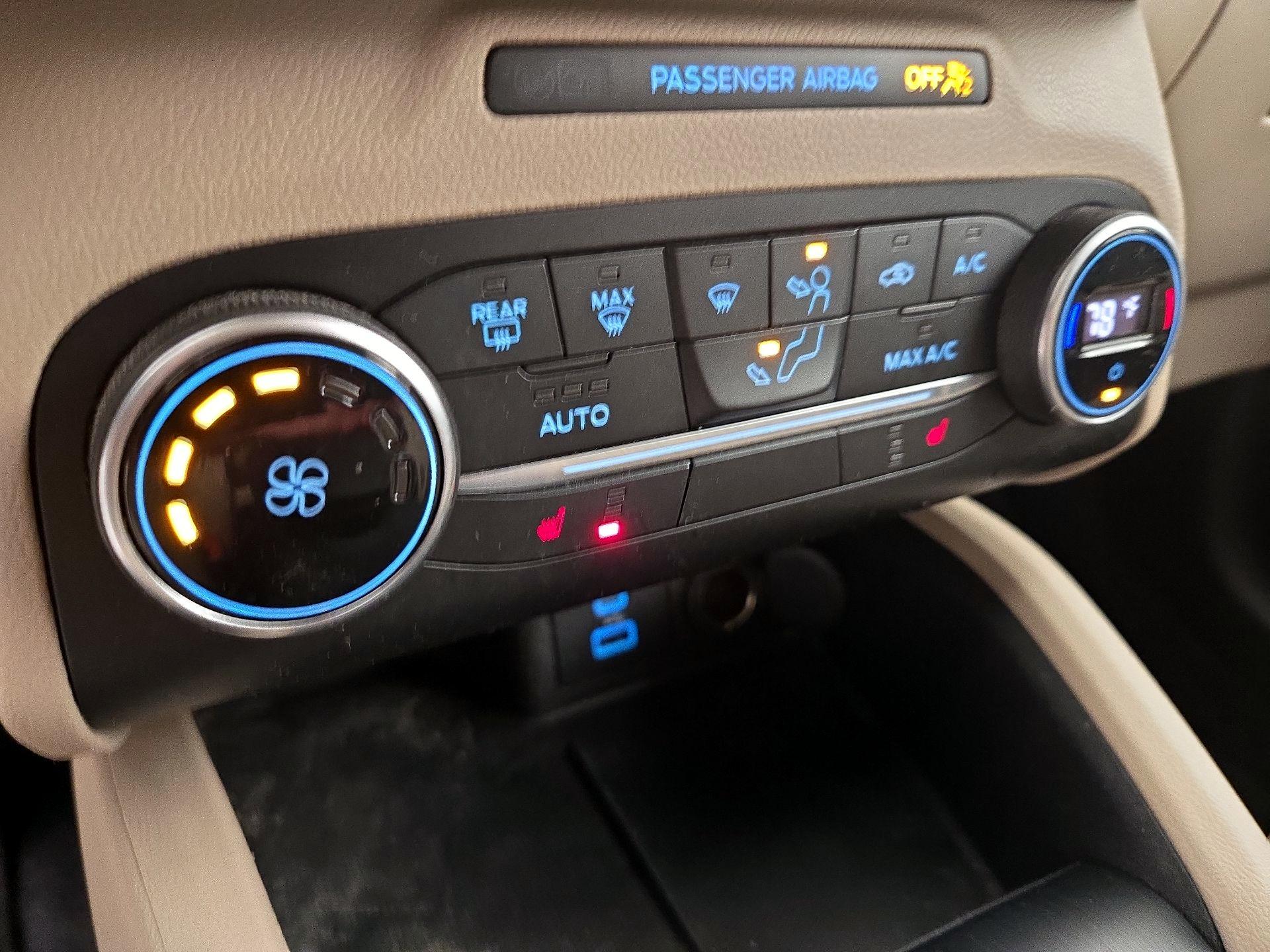 Thumbnail: 2020 Ford Escape - 16