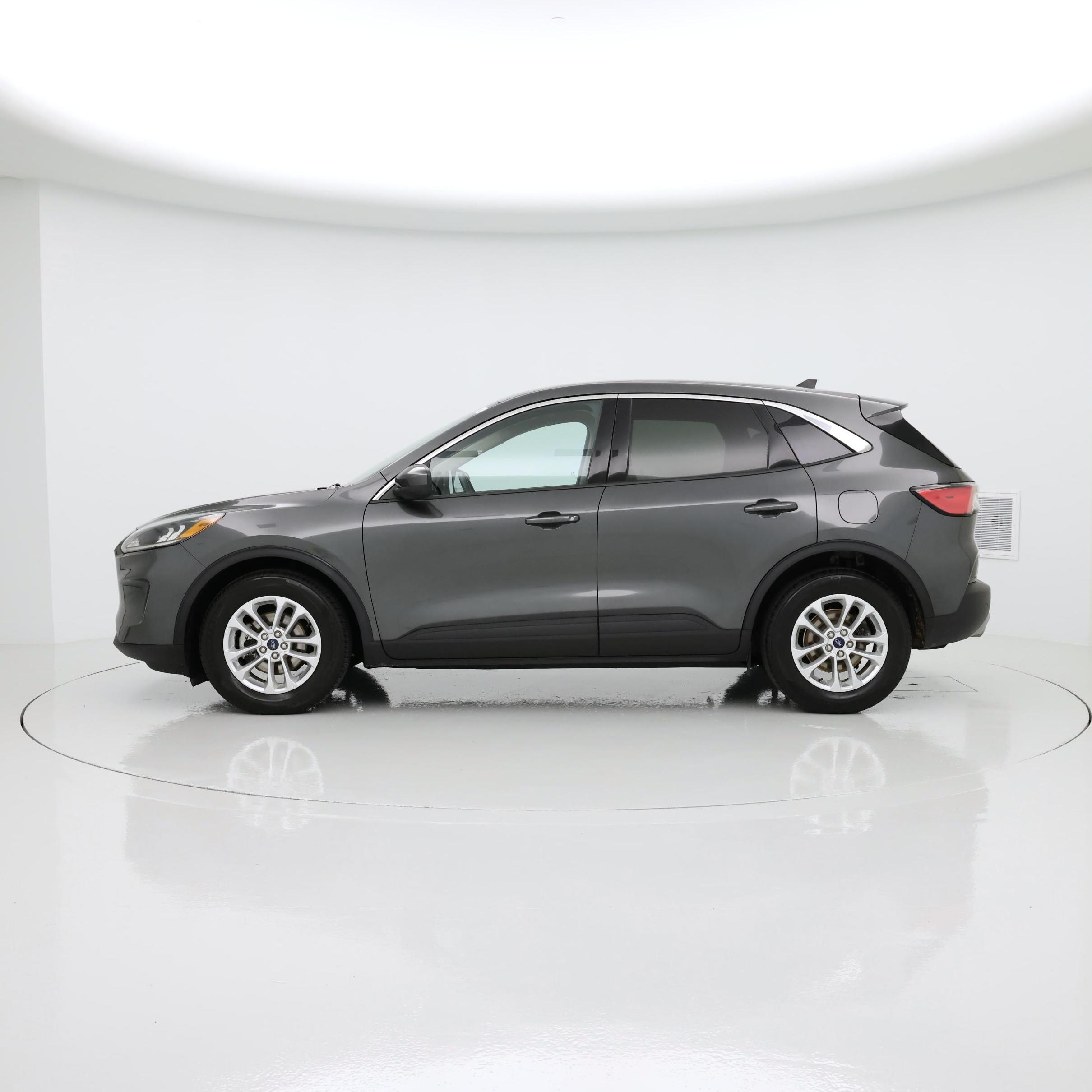 Thumbnail: 2020 Ford Escape - 3