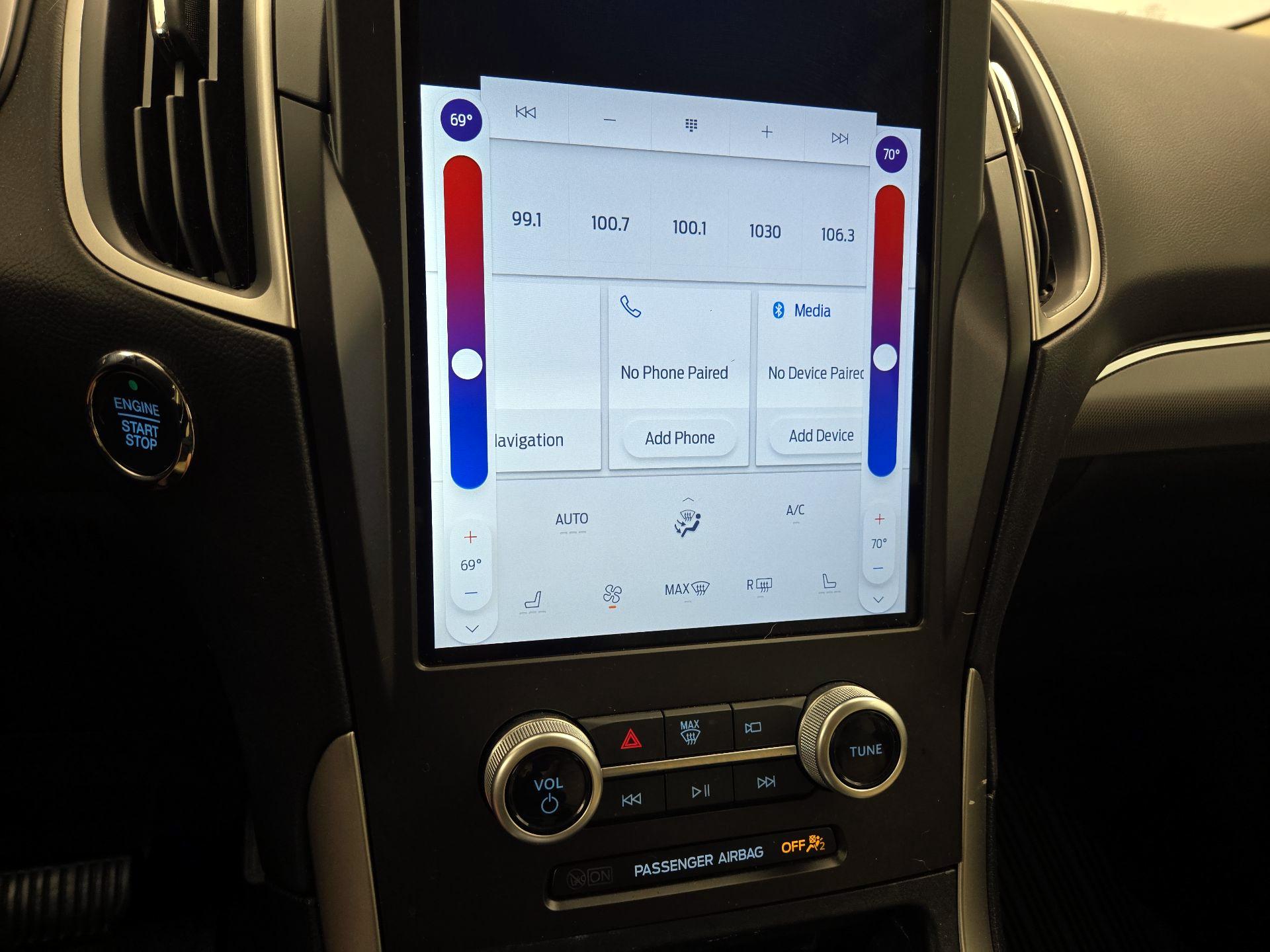 Thumbnail: 2021 Ford Edge - 17