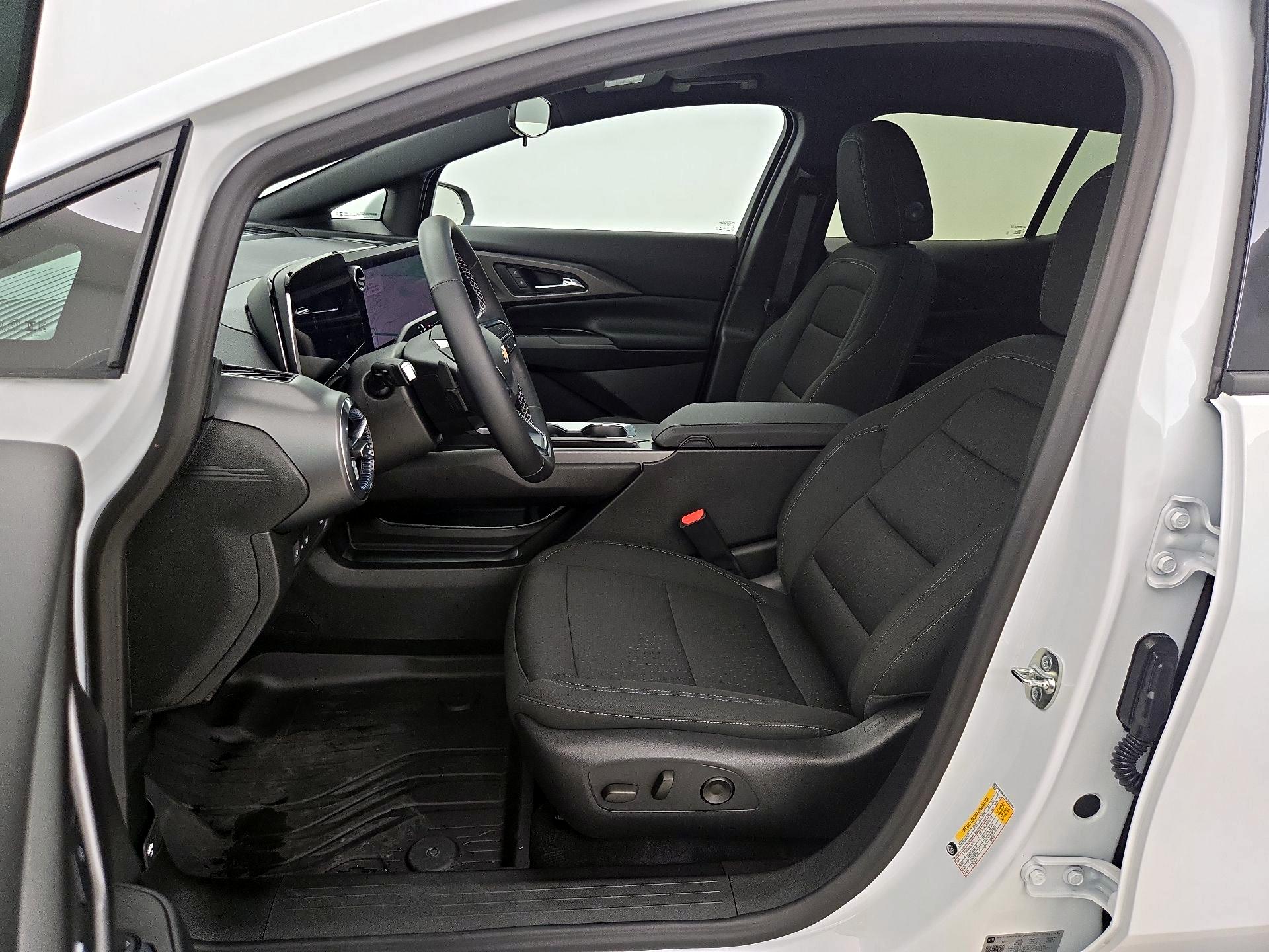 Thumbnail: 2025 Chevrolet Equinox - 11