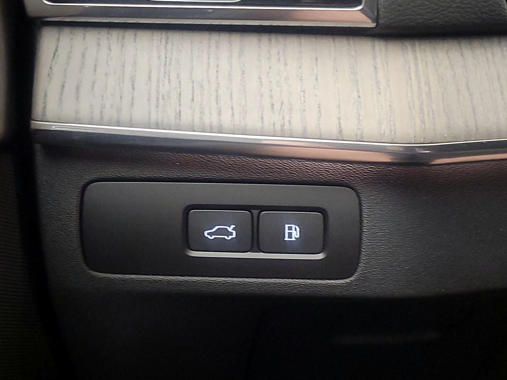 Thumbnail: 2023 Volvo XC90 - 13