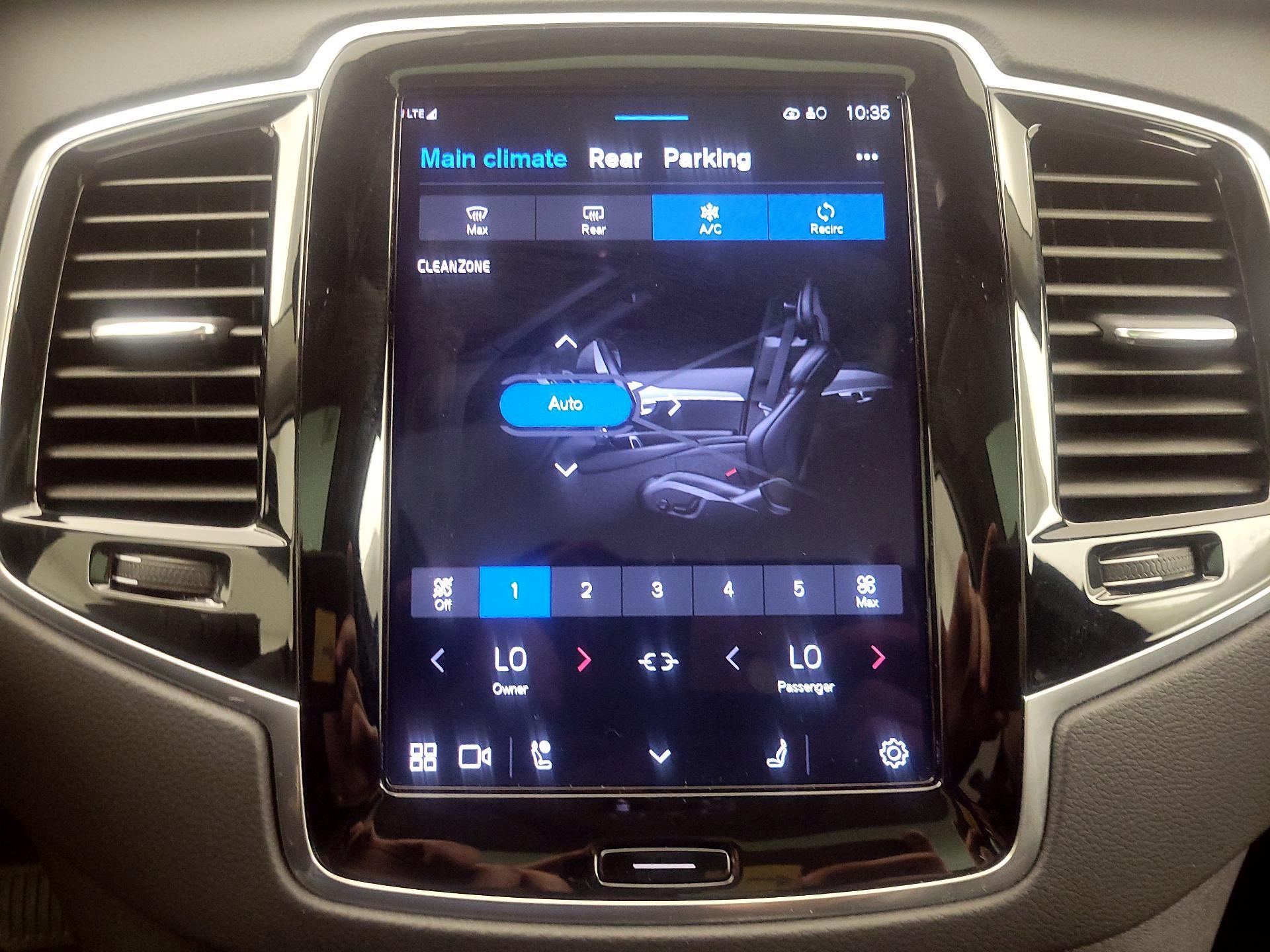 Thumbnail: 2023 Volvo XC90 - 17