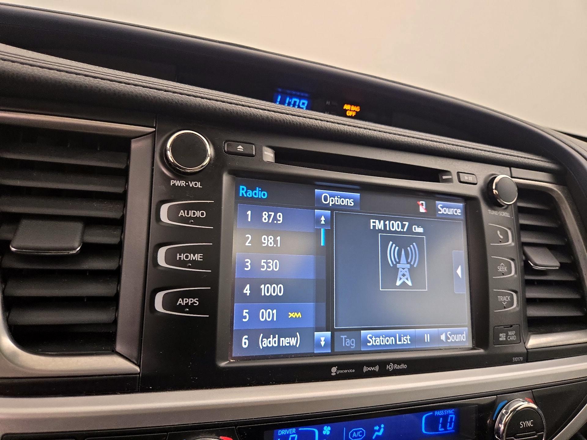 Thumbnail: 2018 Toyota Highlander - 15