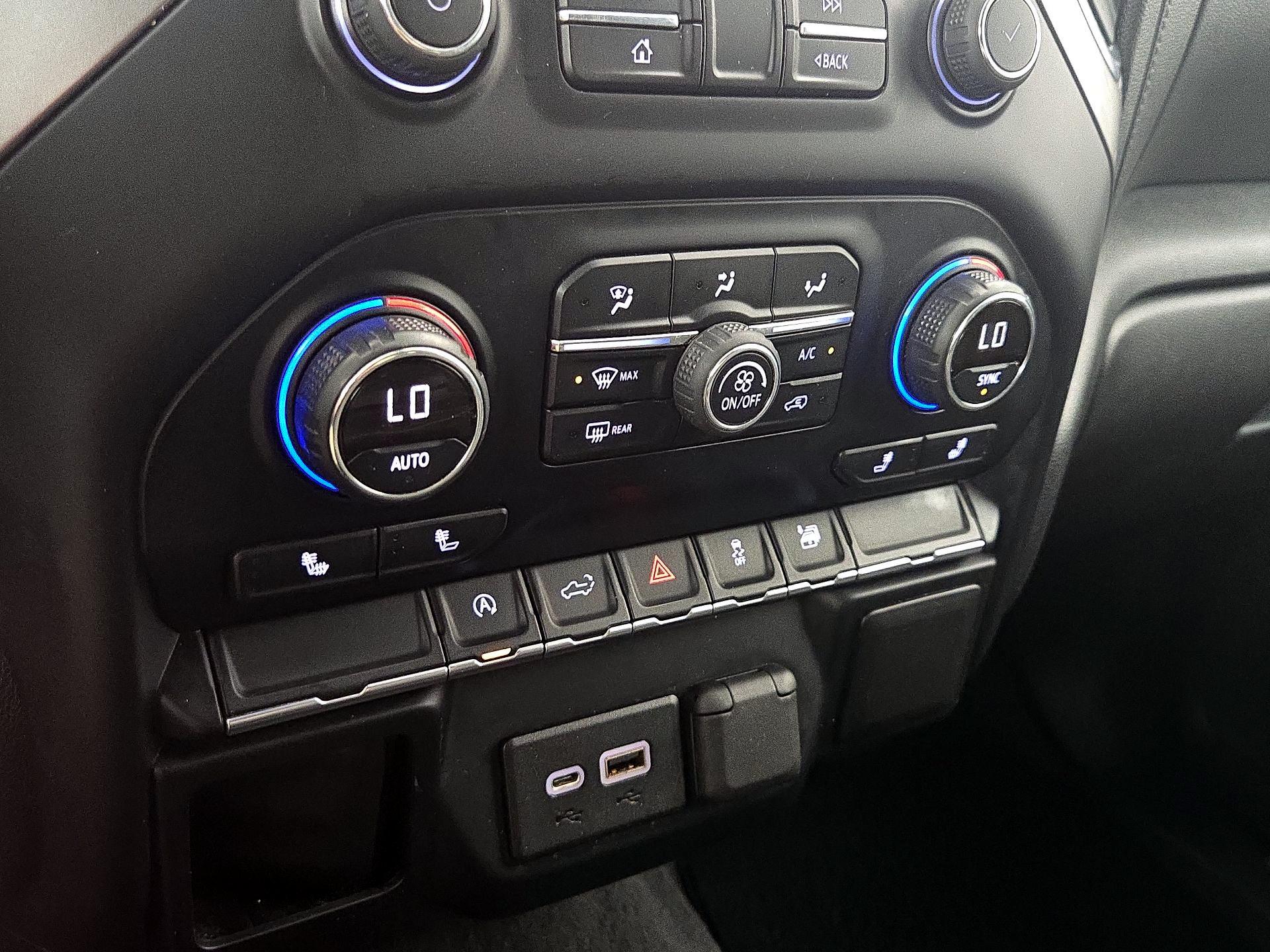 Thumbnail: 2019 Chevrolet Silverado 1500 - 16