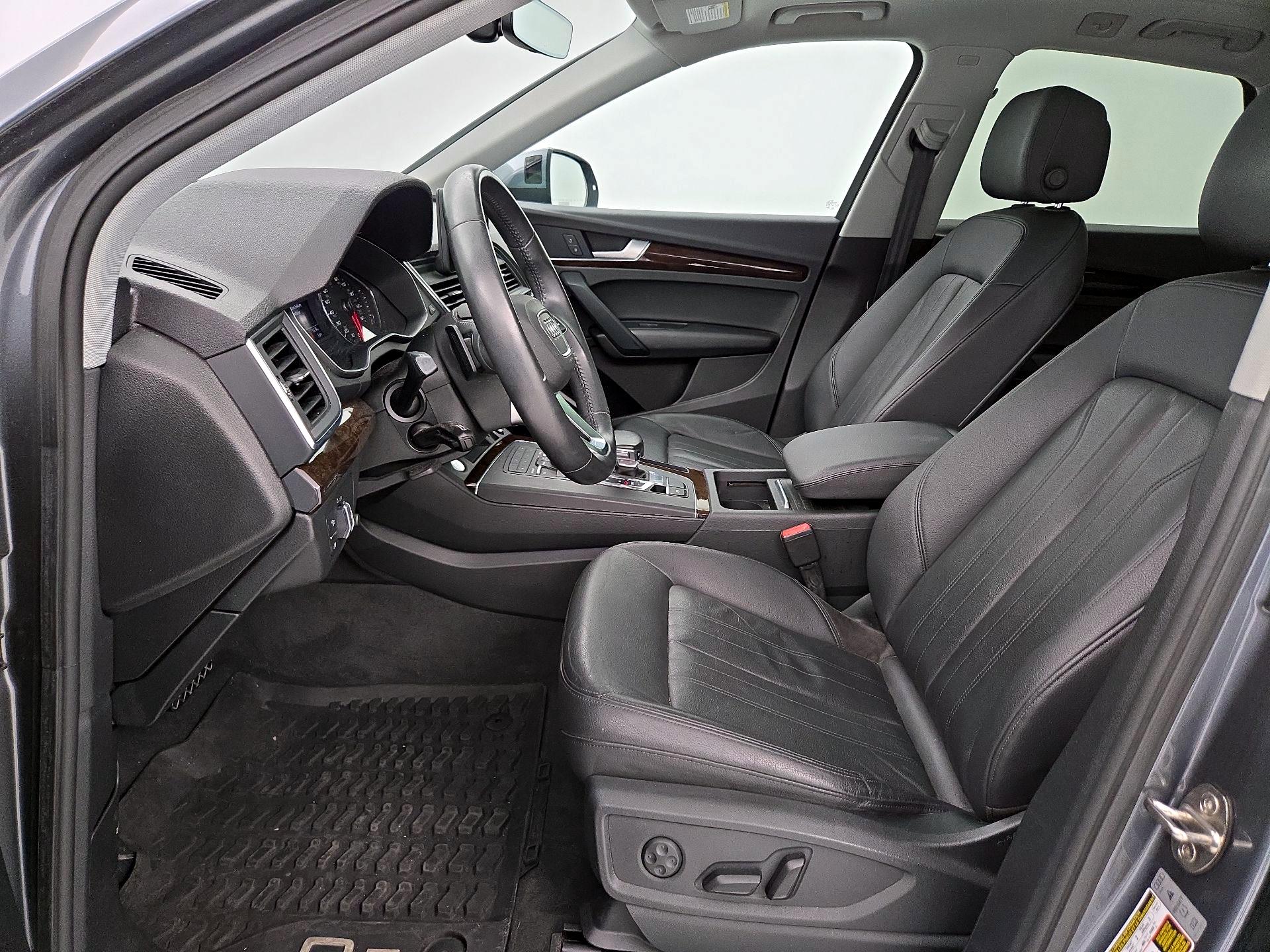 Thumbnail: 2020 Audi Q5 - 11