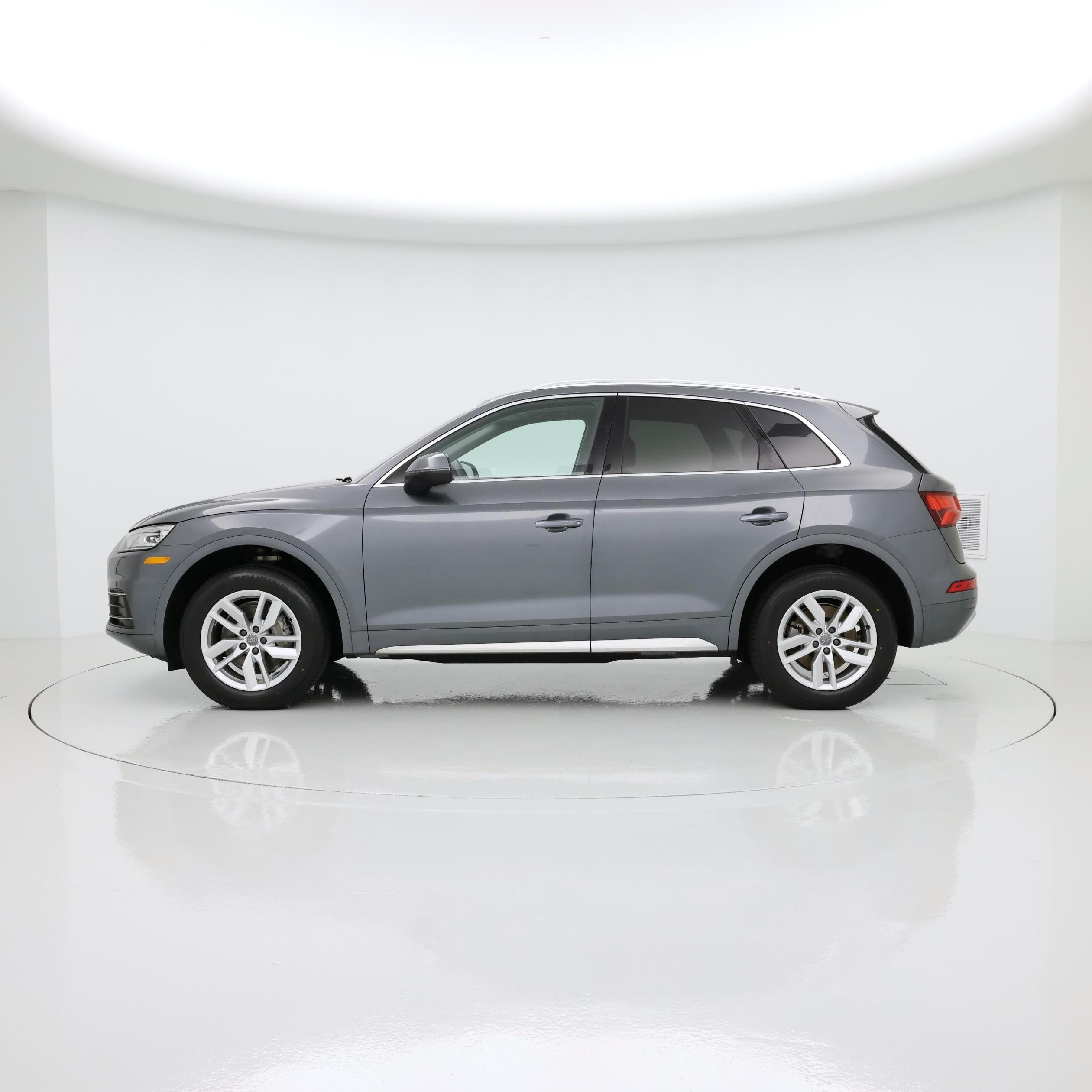 Thumbnail: 2020 Audi Q5 - 3