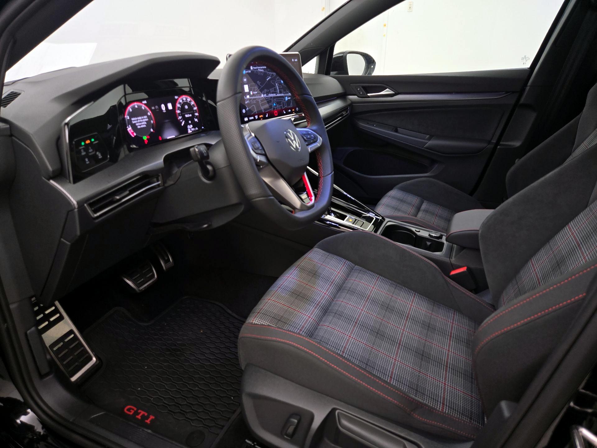 Thumbnail: 2025 Volkswagen Golf - 11