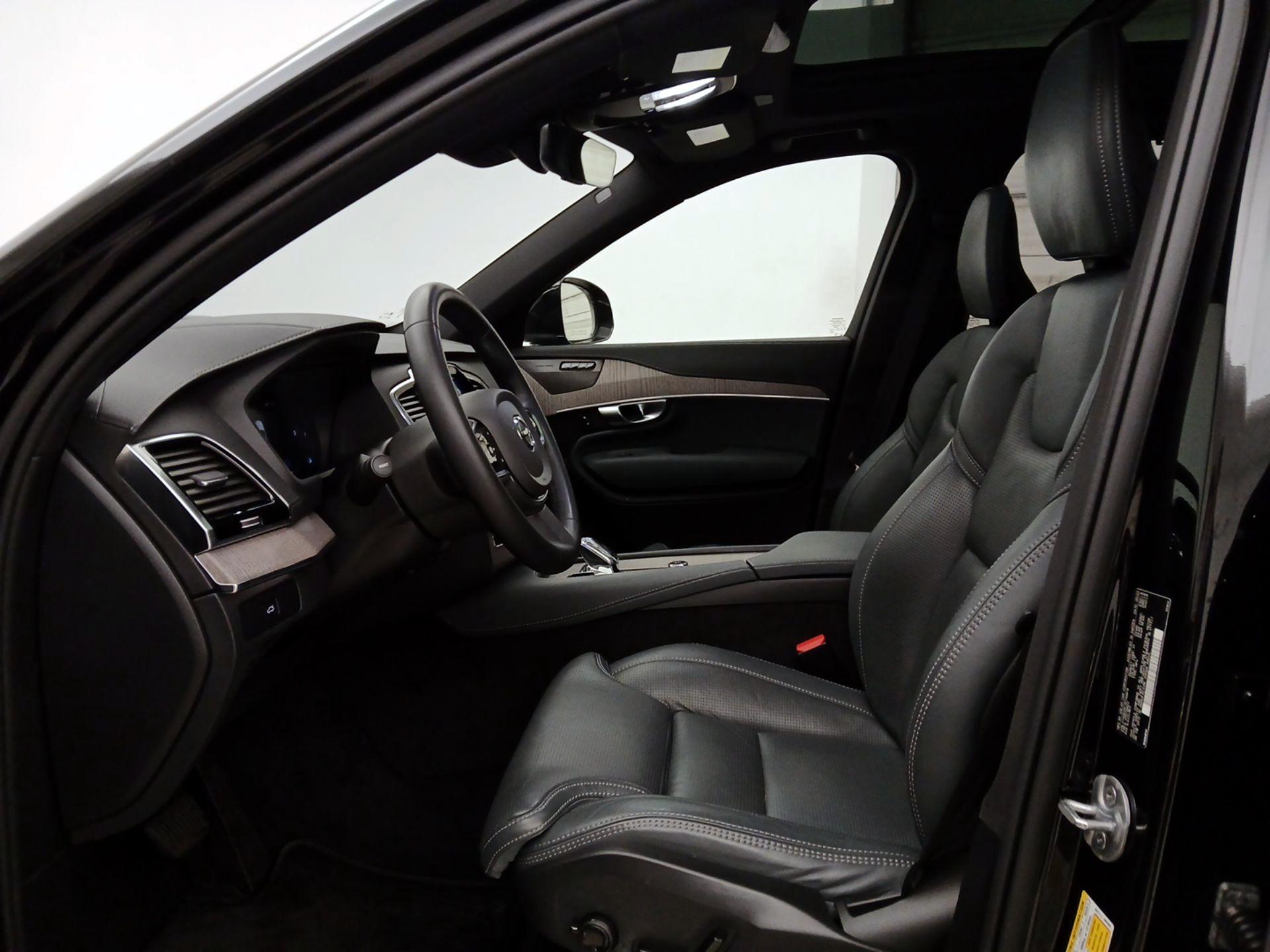 Thumbnail: 2024 Volvo XC90 - 11