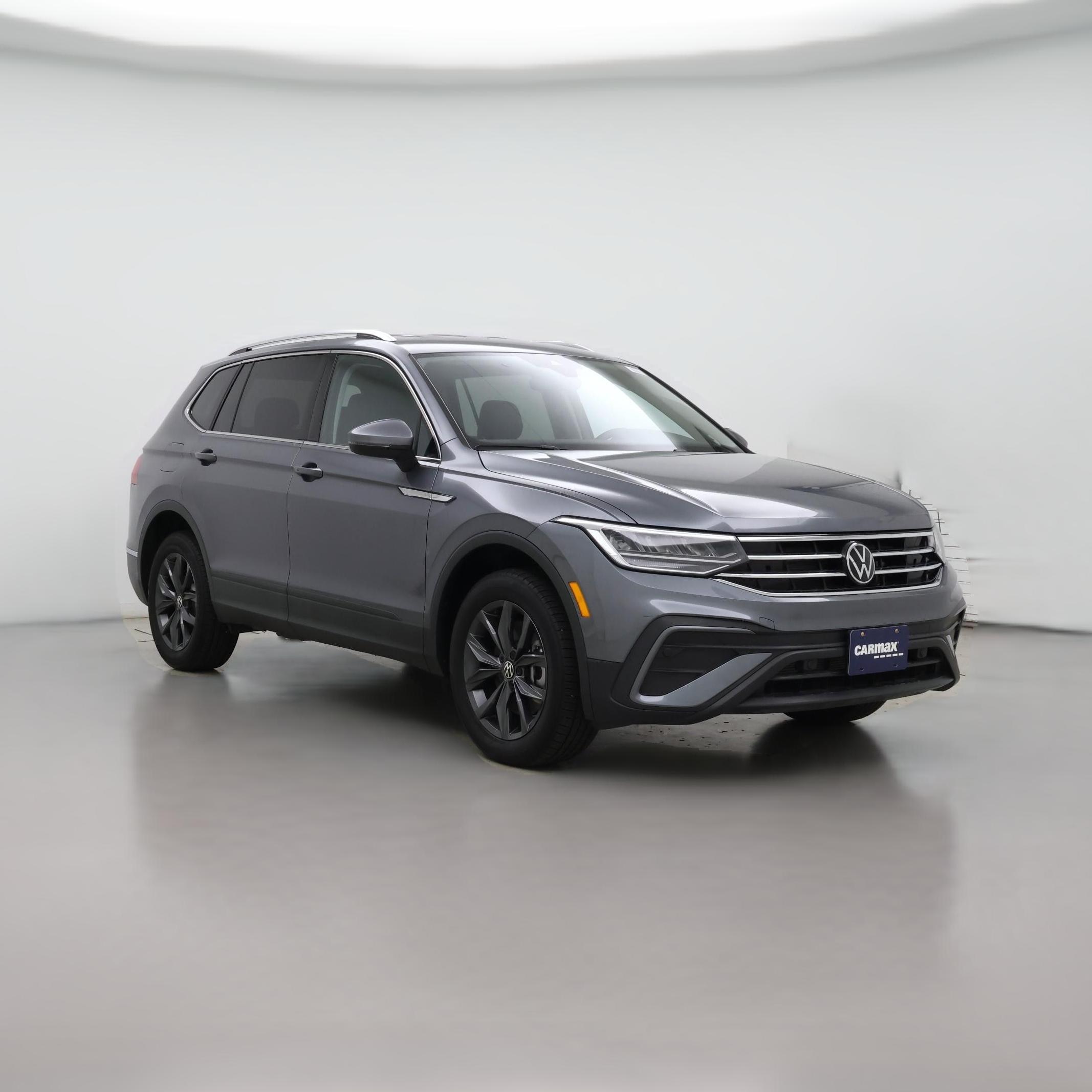 Thumbnail: 2023 Volkswagen Tiguan - 1