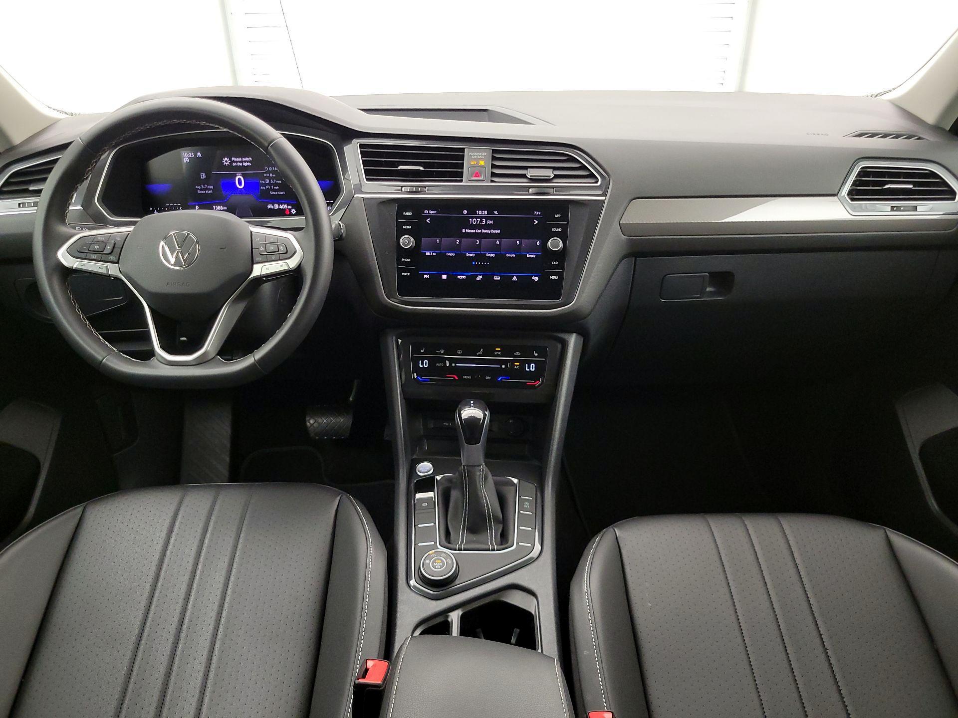 Thumbnail: 2023 Volkswagen Tiguan - 9
