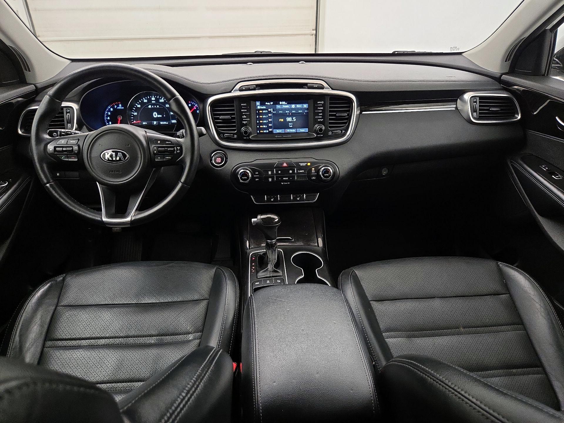 Thumbnail: 2017 Kia Sorento - 9