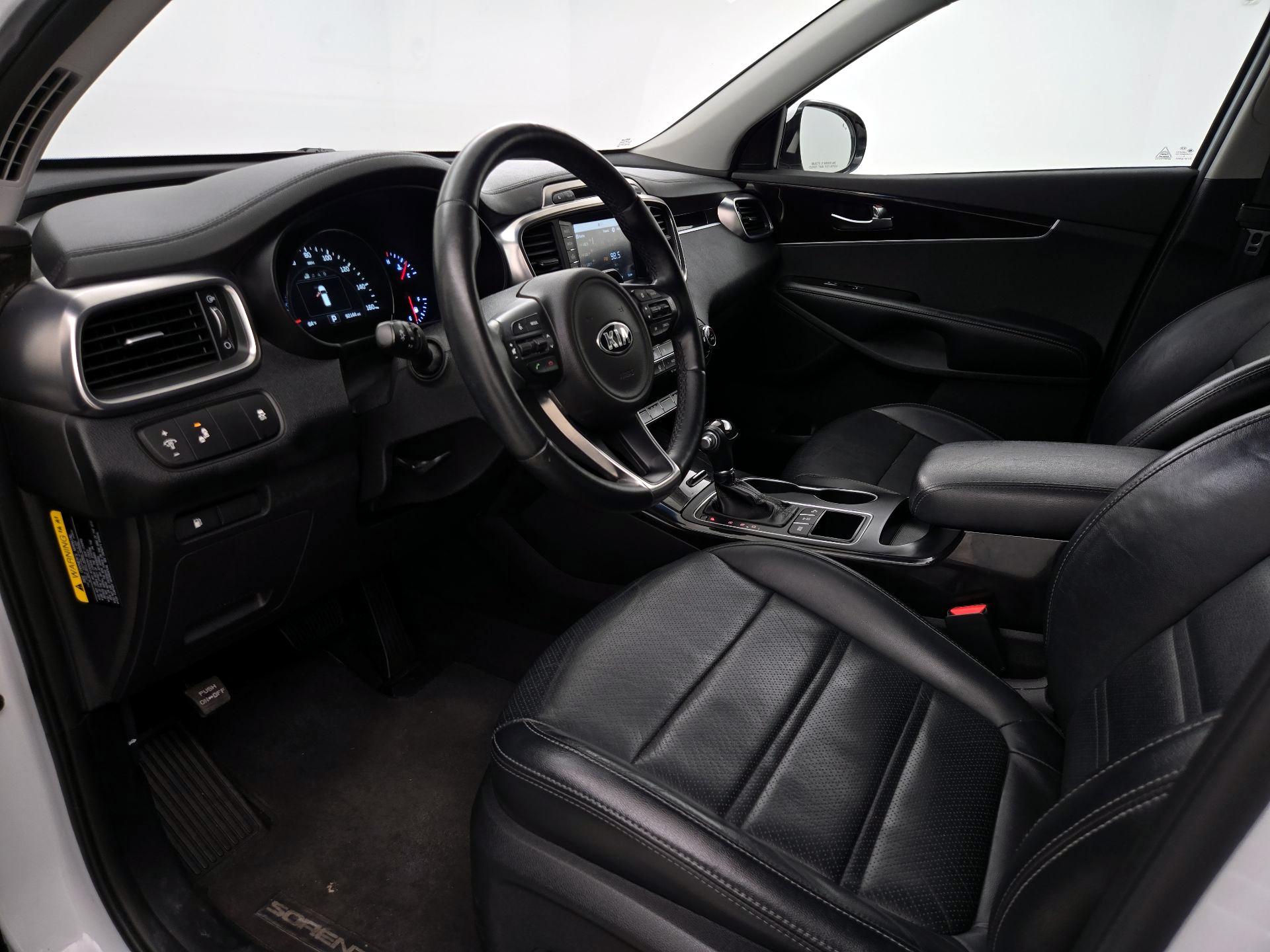 Thumbnail: 2017 Kia Sorento - 11