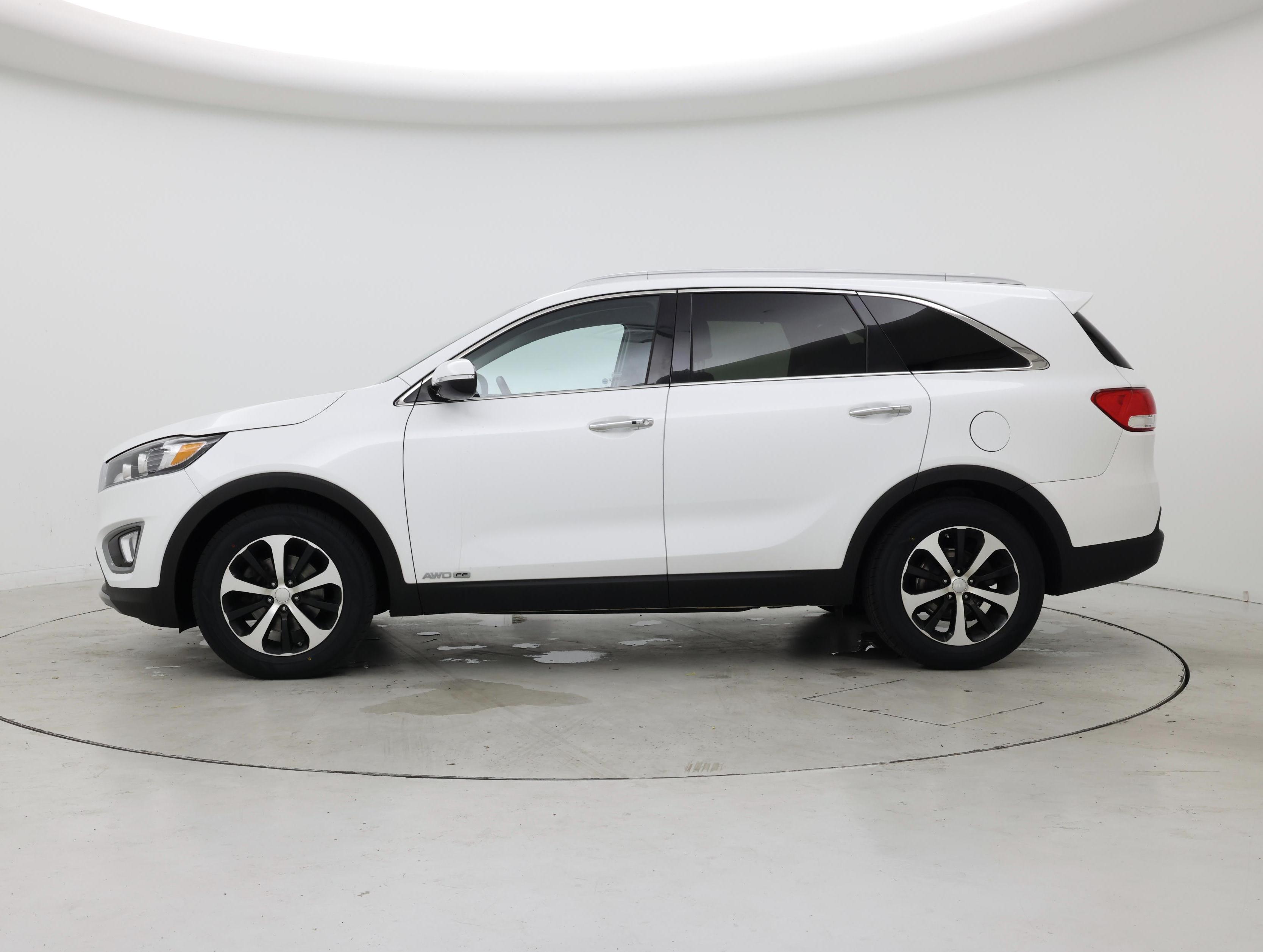 Thumbnail: 2017 Kia Sorento - 3