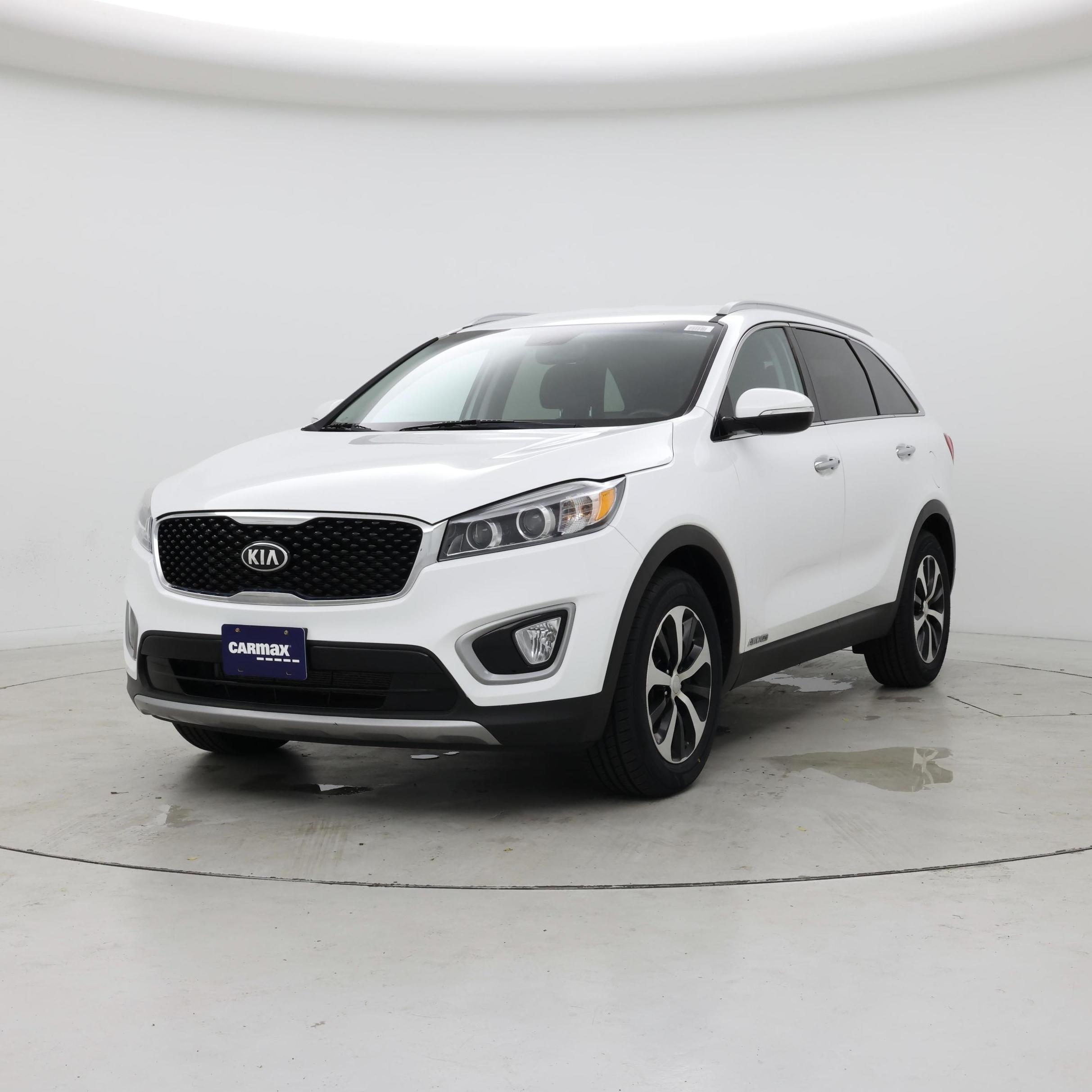 Thumbnail: 2017 Kia Sorento - 4