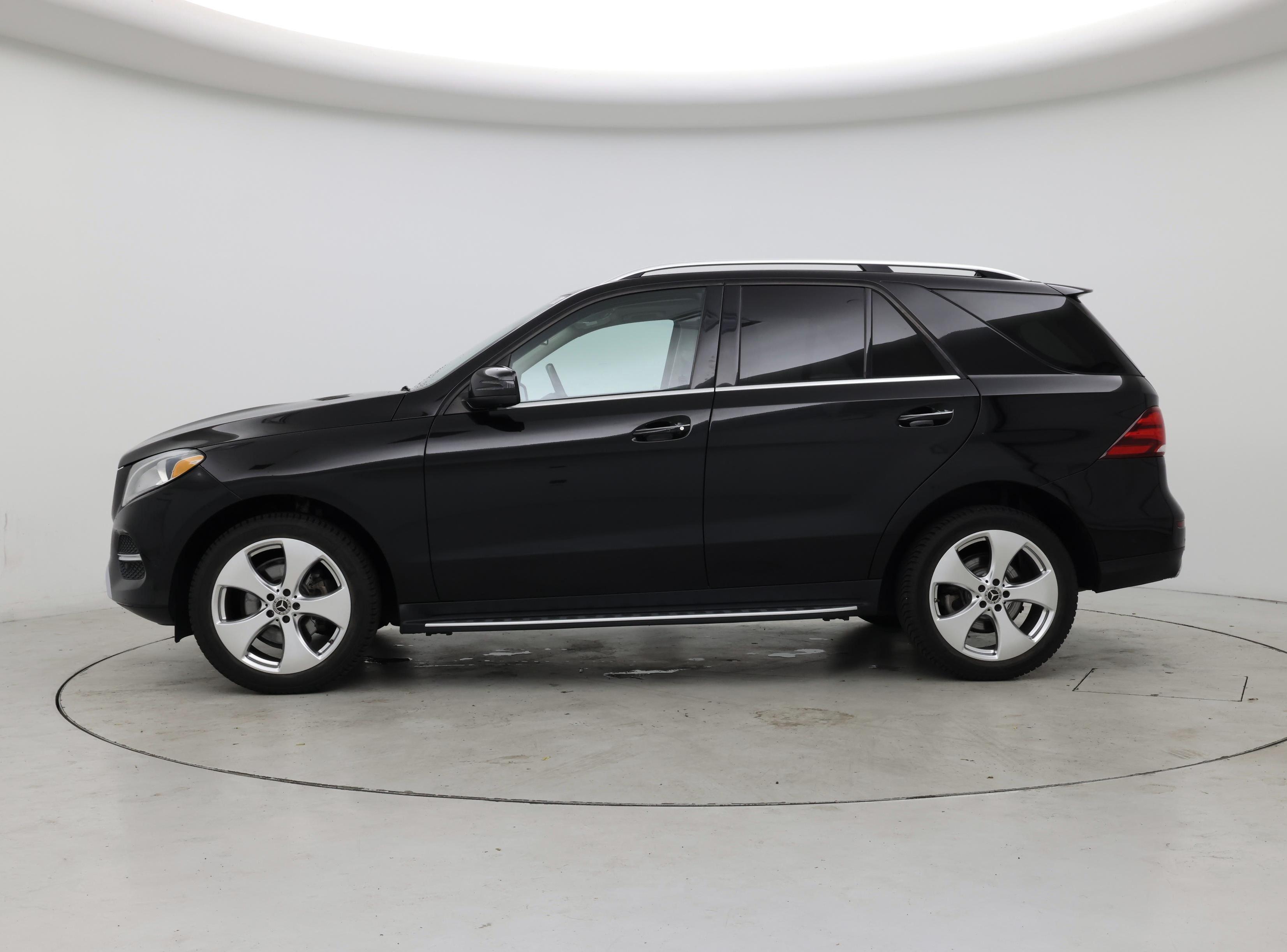 Thumbnail: 2018 Mercedes-Benz GLE - 3