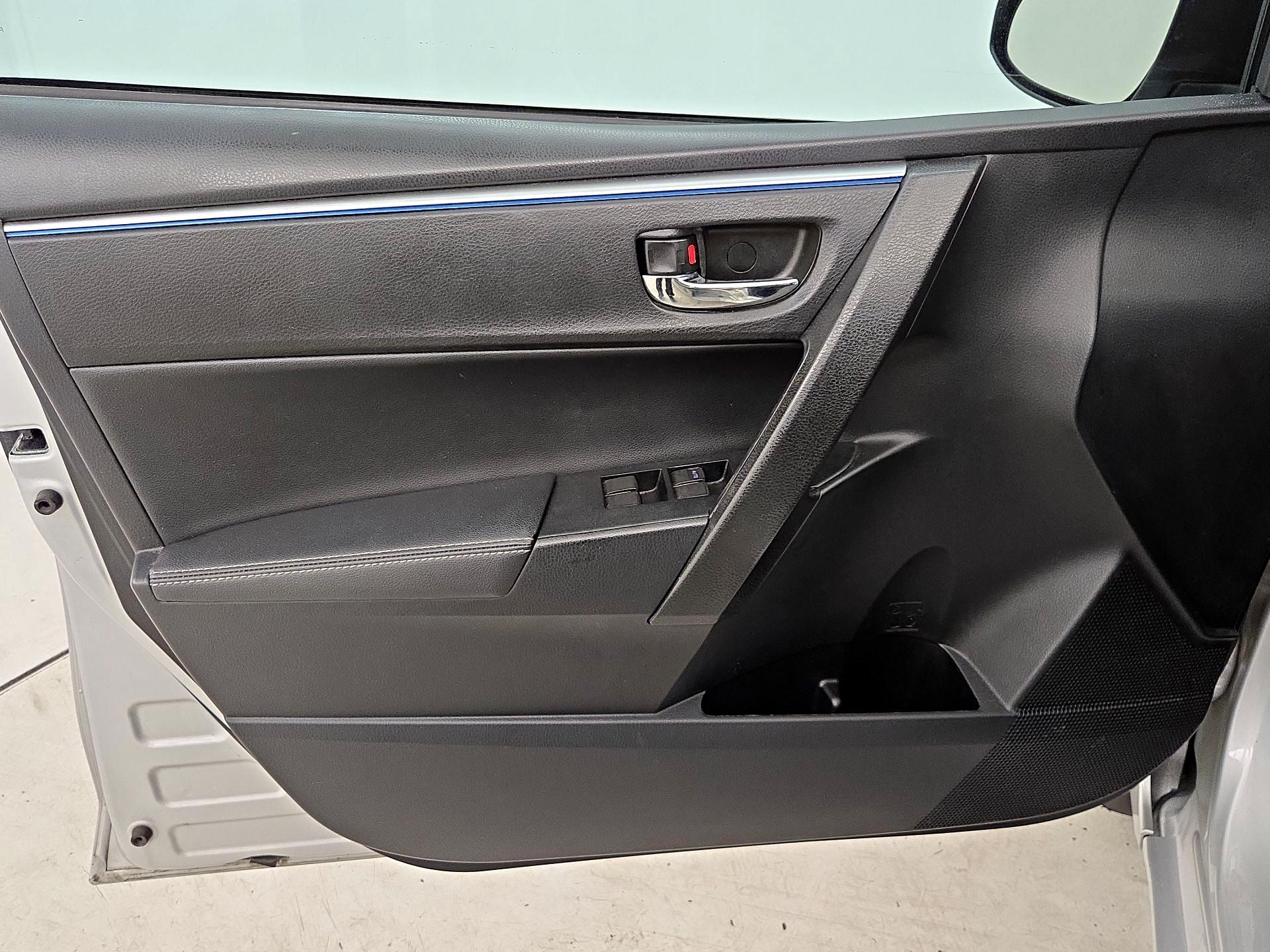 Thumbnail: 2016 Toyota Corolla - 12