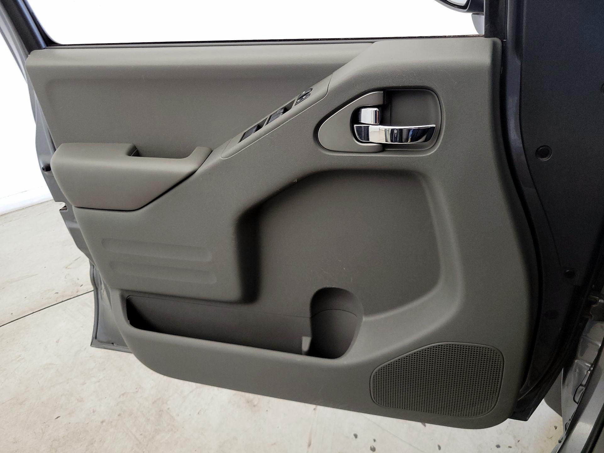 Thumbnail: 2019 Nissan Frontier - 12