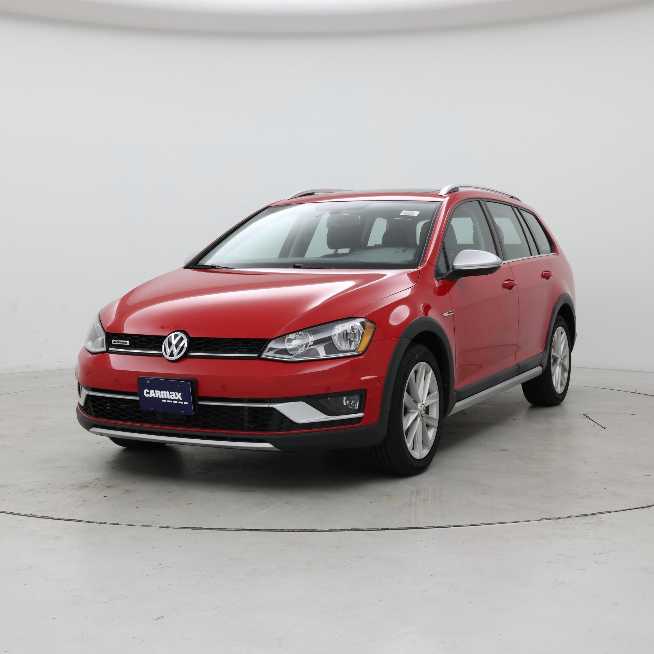 Thumbnail: 2017 Volkswagen Golf - 4