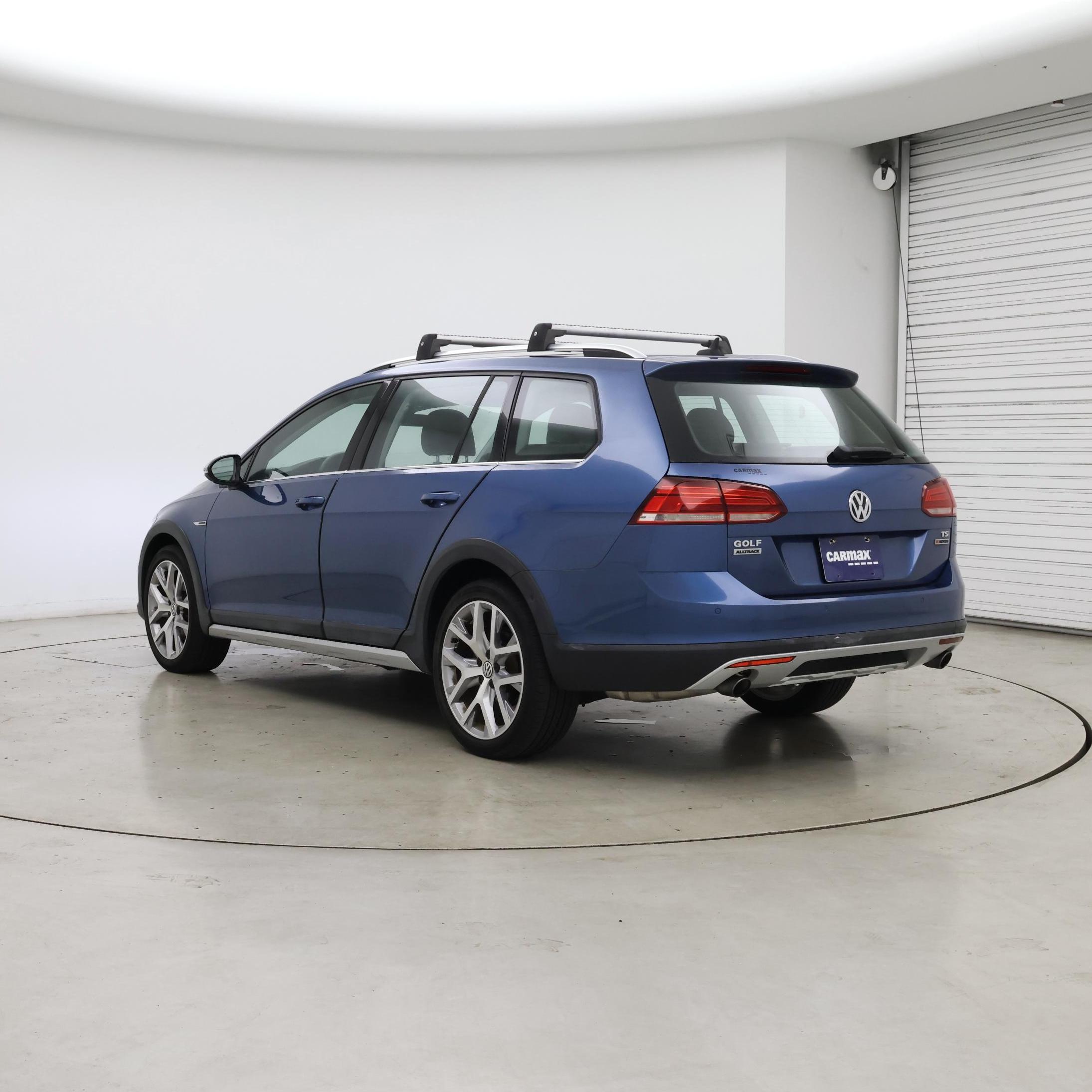 Thumbnail: 2018 Volkswagen Golf - 2