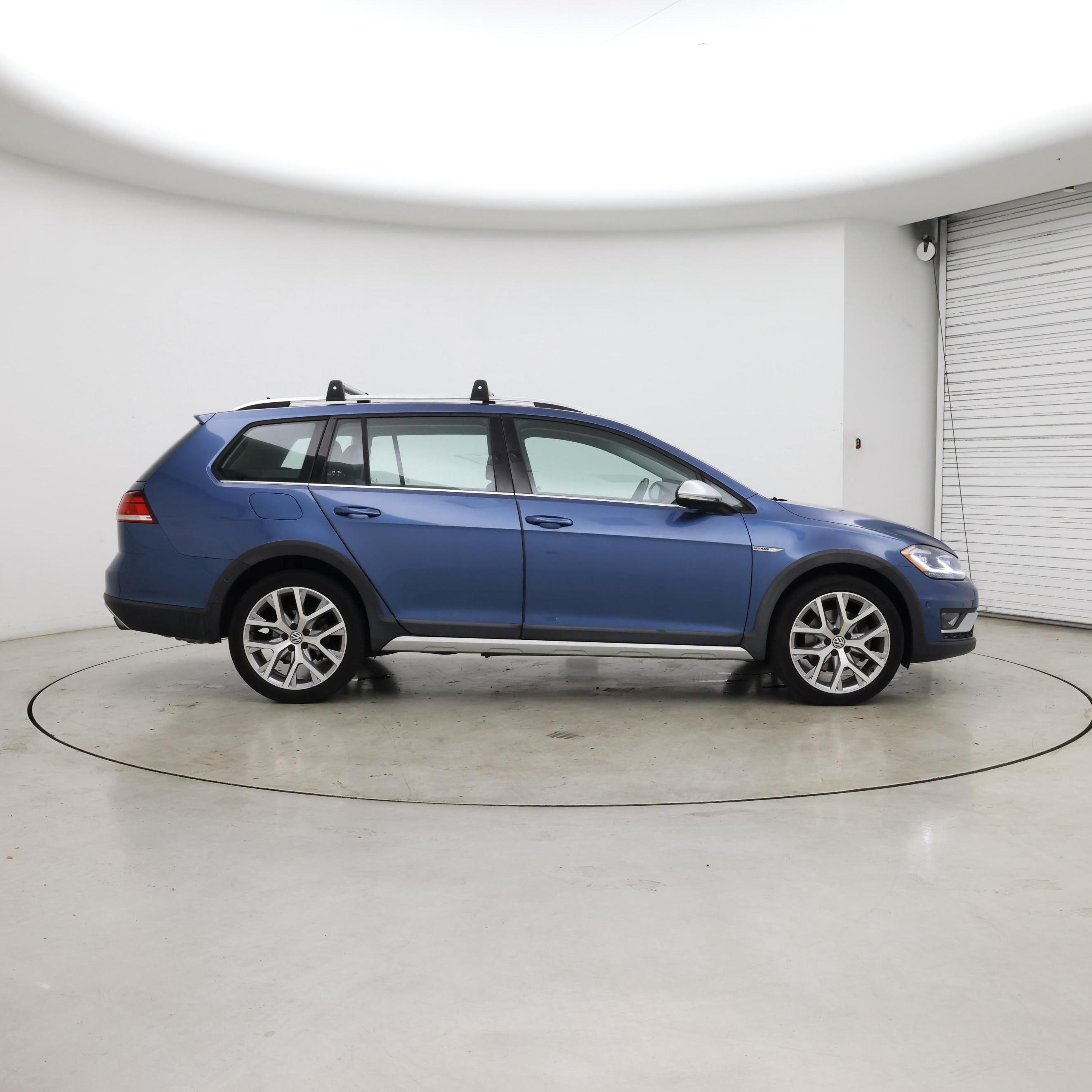 Thumbnail: 2018 Volkswagen Golf - 7