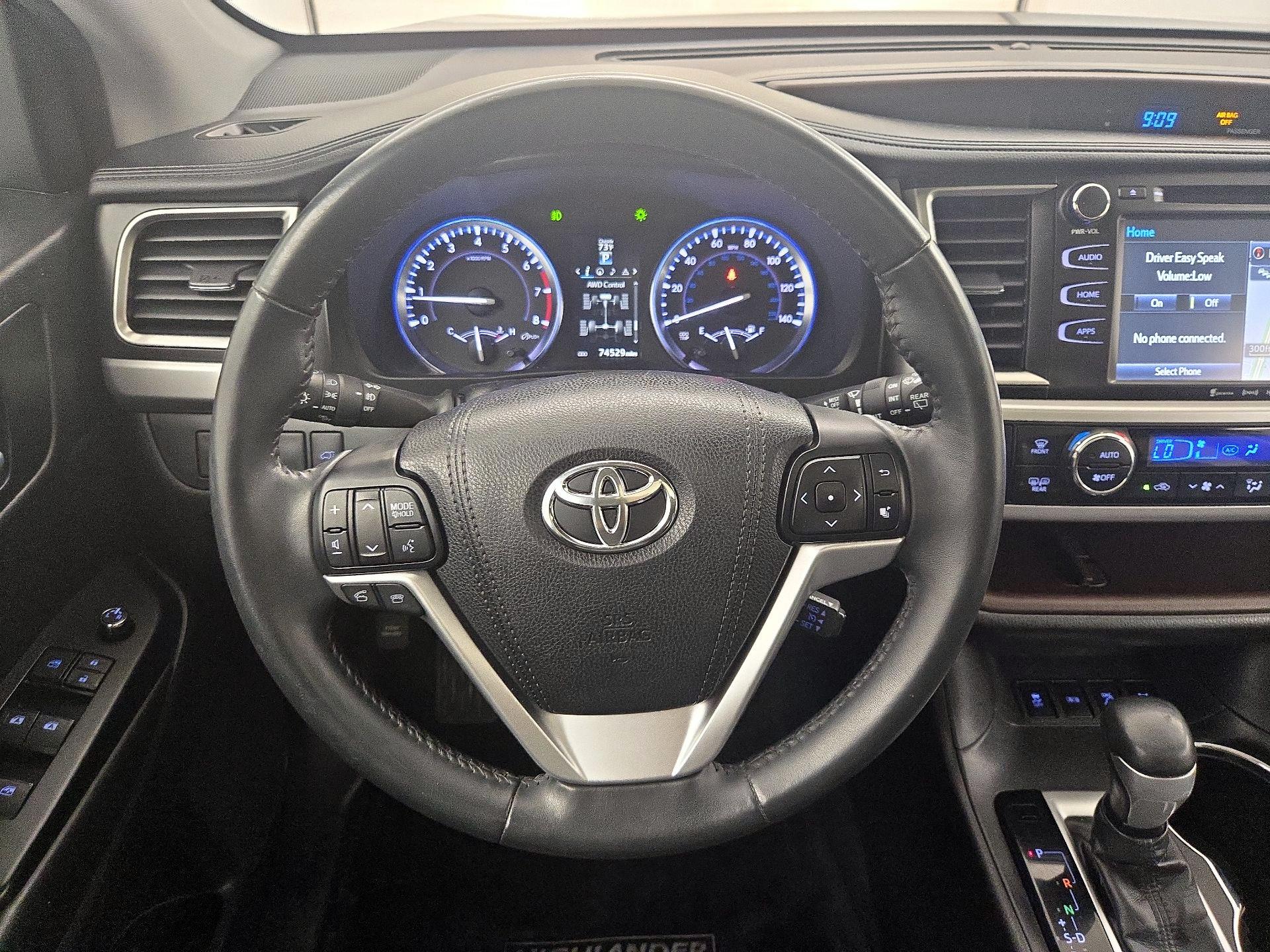 Thumbnail: 2016 Toyota Highlander - 10
