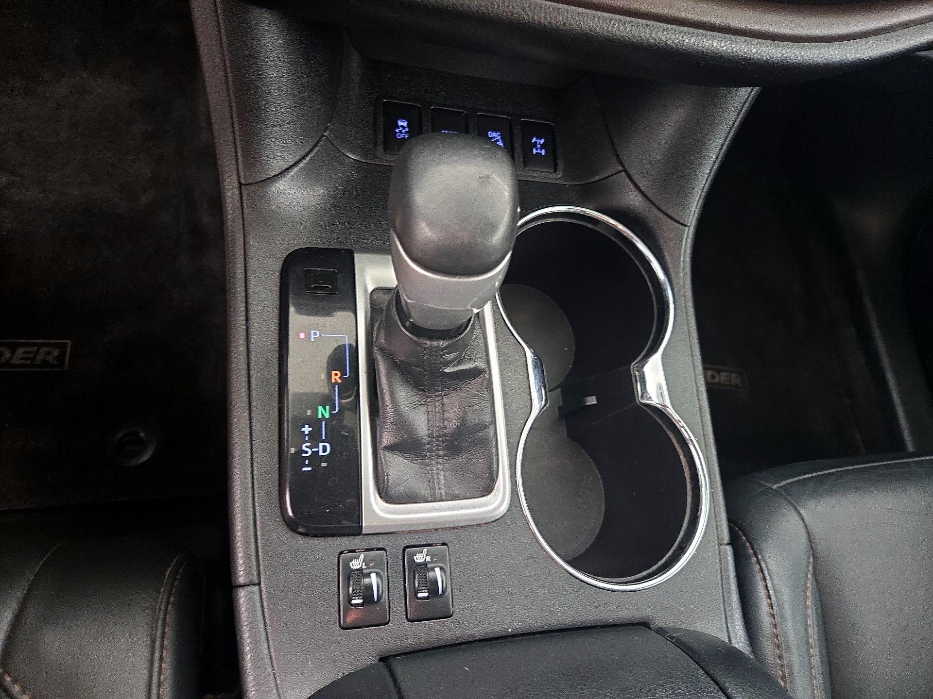 Thumbnail: 2016 Toyota Highlander - 18