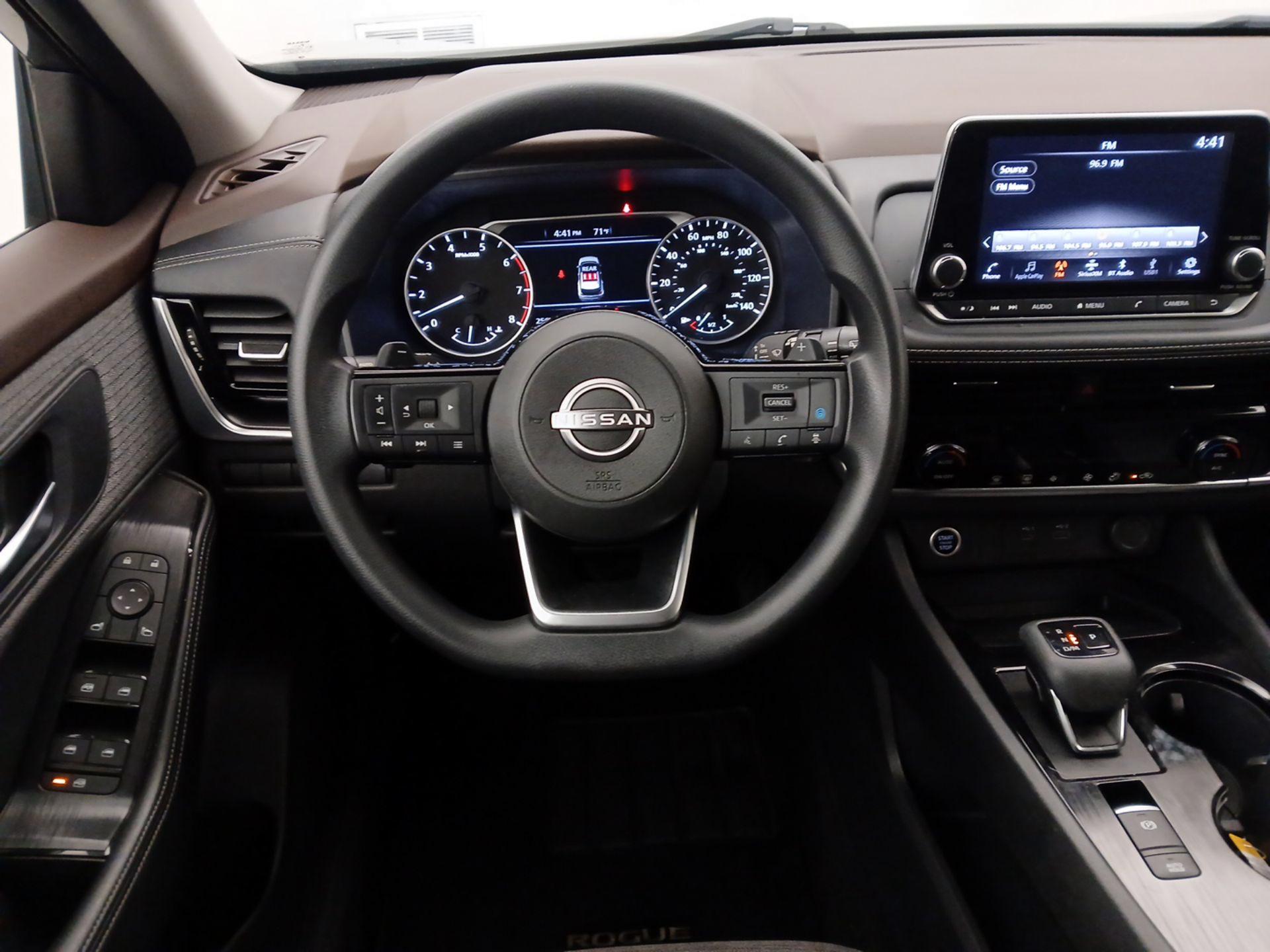 Thumbnail: 2023 Nissan Rogue - 10