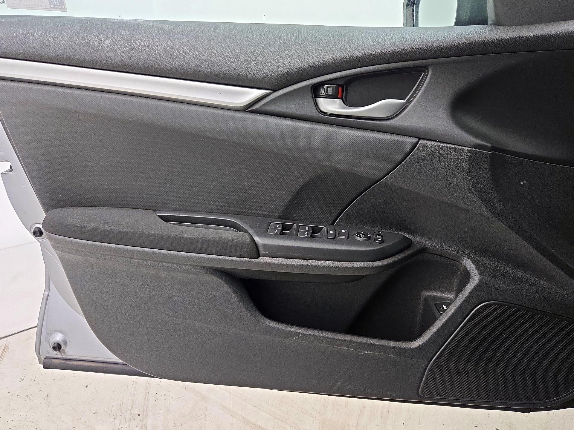 Thumbnail: 2019 Honda Civic - 12